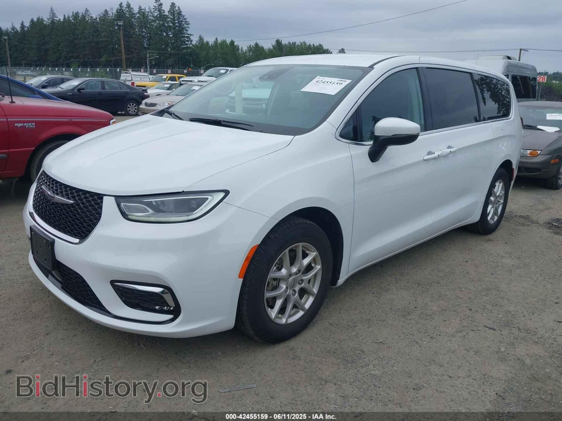2023 CHRYSLER PACIFICA - VIN: 2C4RC1BG8PR620092 - Photo 2