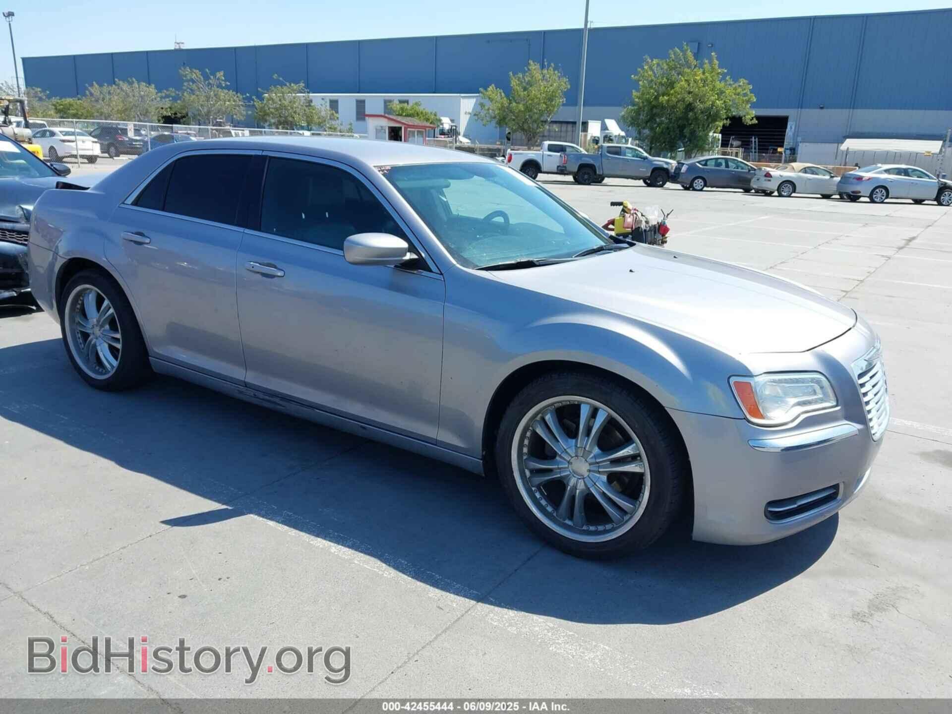 Фотография 2C3CCAAG6EH383035 - CHRYSLER 300 2014