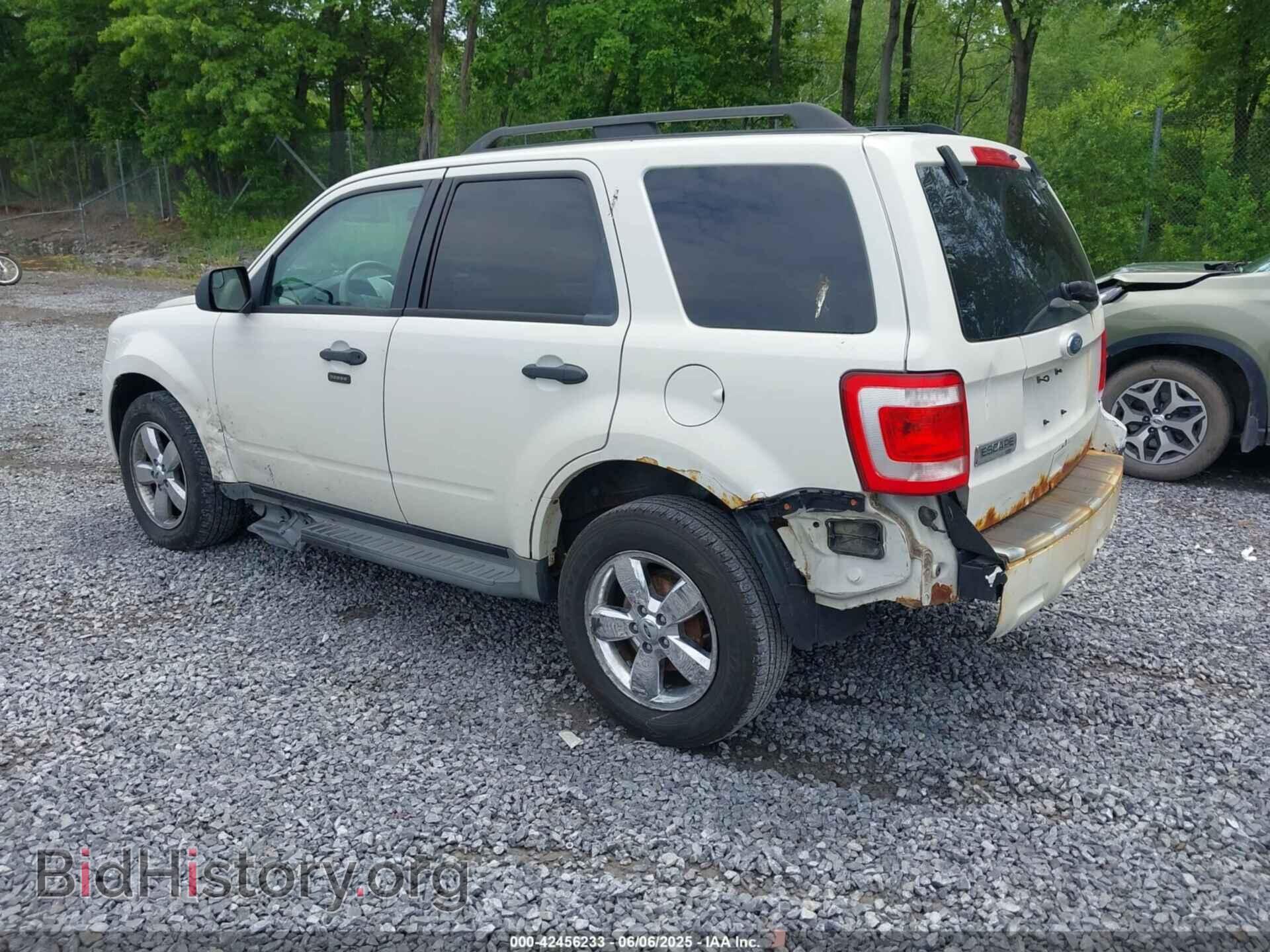 2011 FORD ESCAPE - VIN: 1FMCU0D74BKC21967 - Фото 3