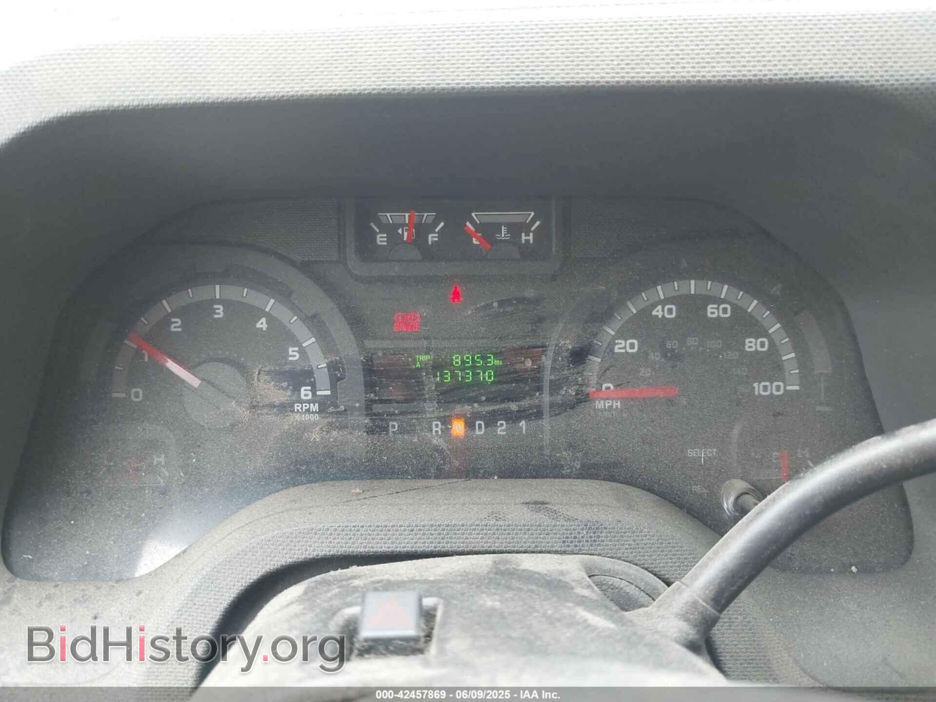 2011 FORD E-250 - VIN: 1FTNS2EL2BDA34452 - Фото 2