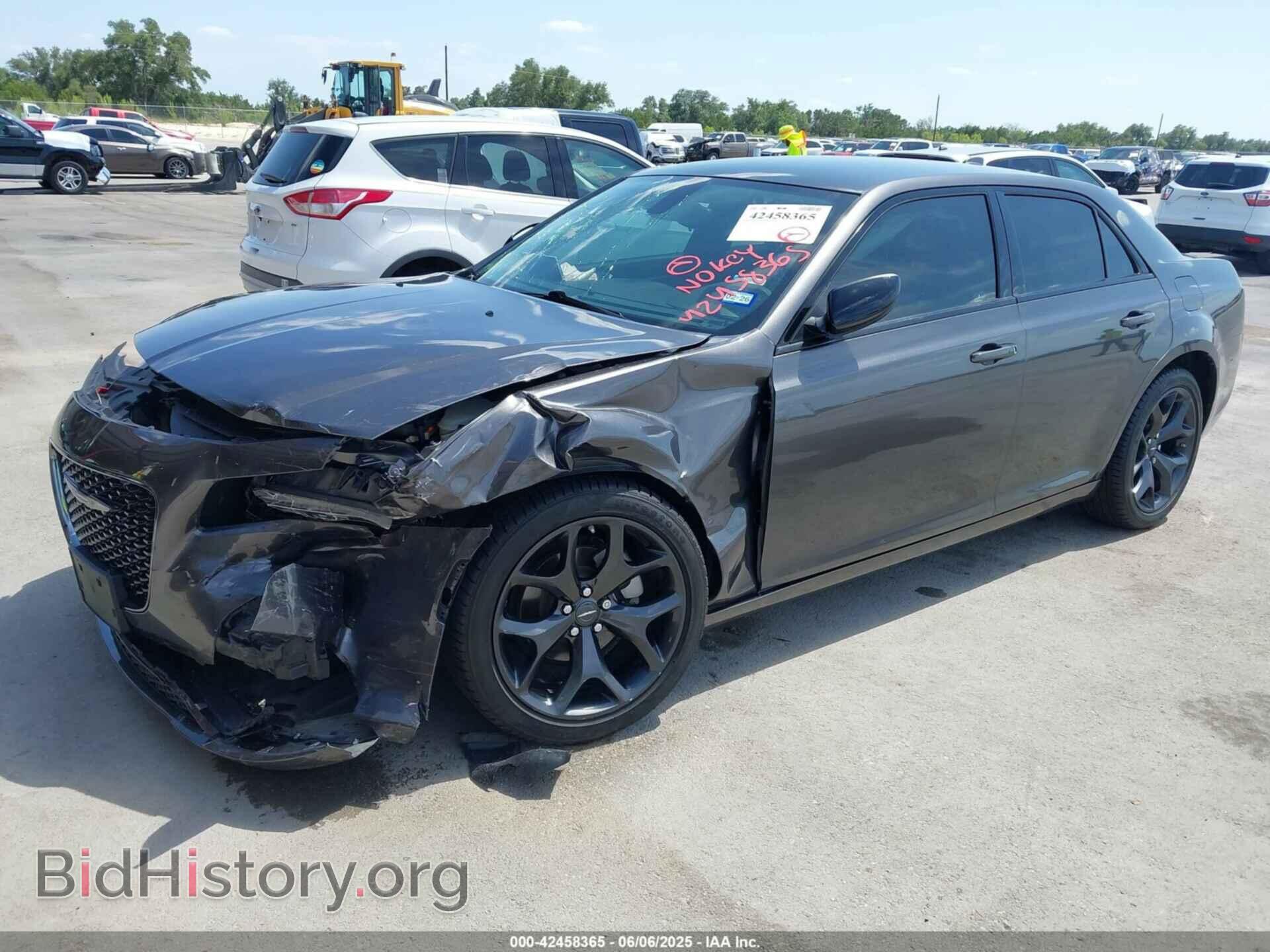 2023 CHRYSLER 300 - VIN: 2C3CCAAG1PH677073 - Фото 2