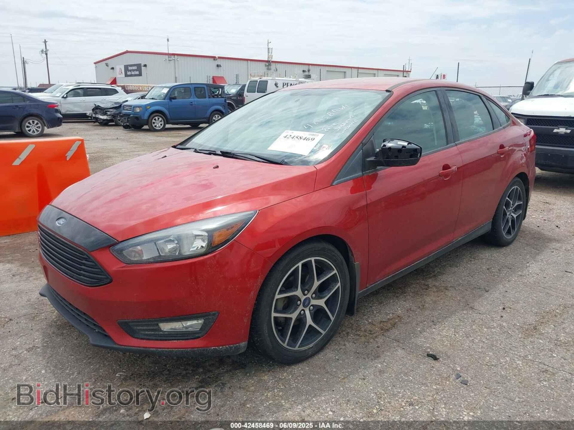 2018 FORD FOCUS - VIN: 1FADP3F24JL267705 - Фото 2