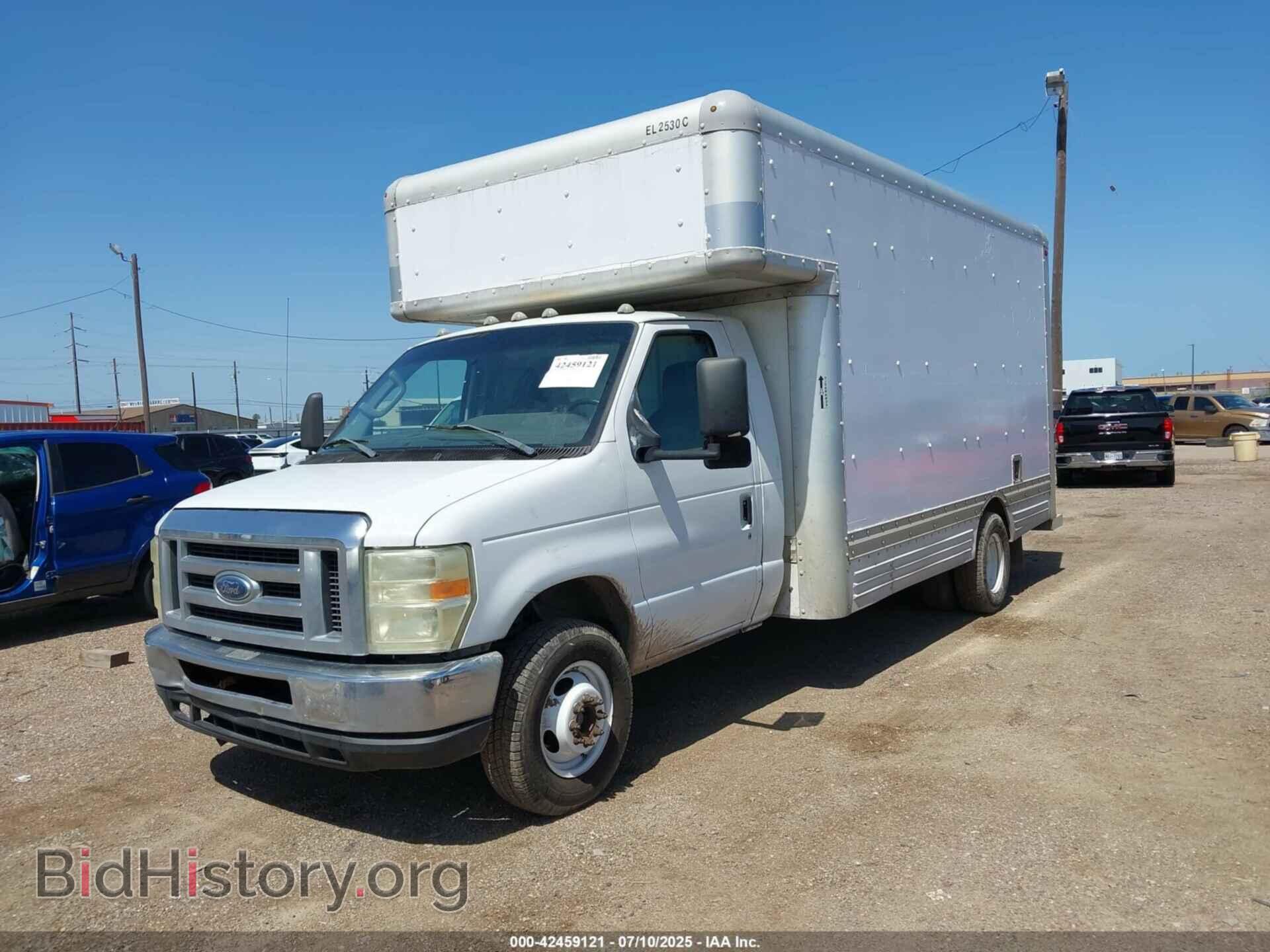 2009 FORD E-450 CUTAWAY - VIN: 1FDXE45S99DA08178 - Фото 2