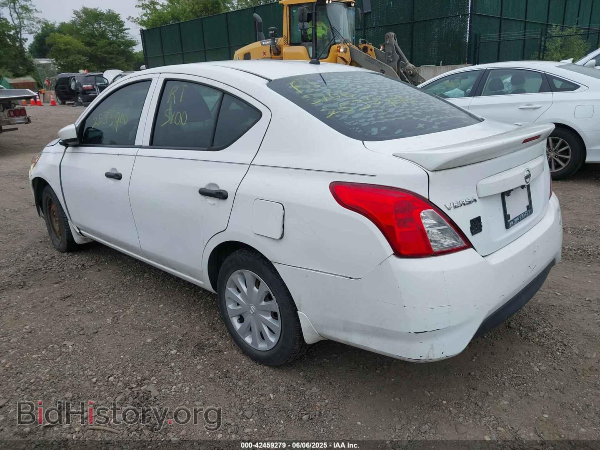 2018 NISSAN VERSA - VIN: 3N1CN7AP1JL856272 - Фото 3