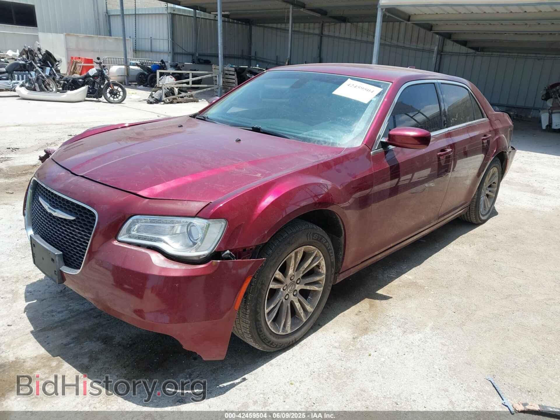 2016 CHRYSLER 300 - VIN: 2C3CCAAG4GH295734 - Фото 2