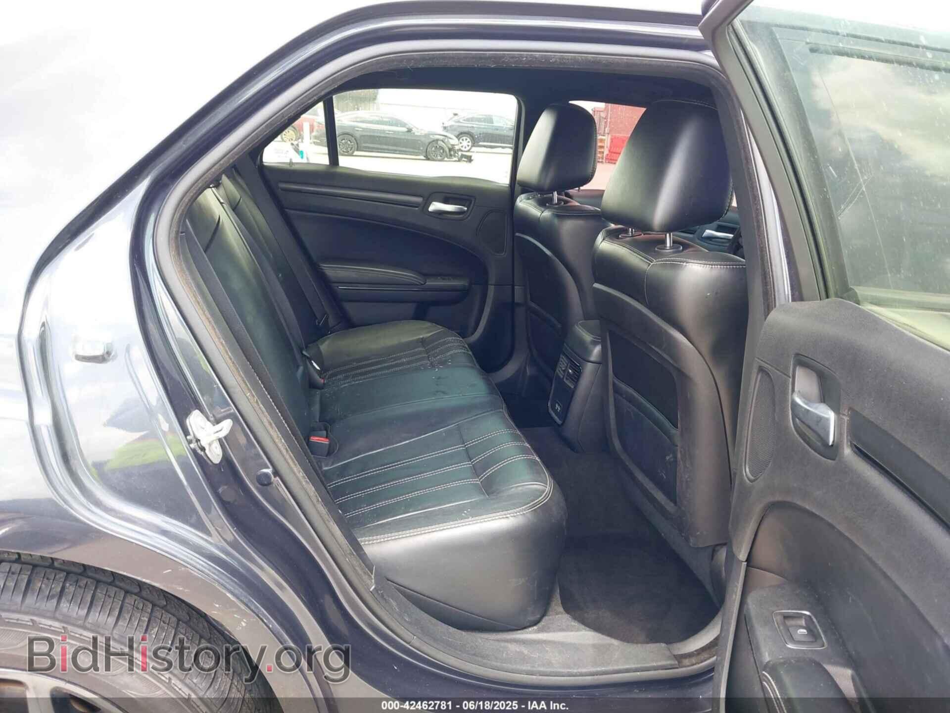 2016 CHRYSLER 300 - VIN: 2C3CCAGG7GH191343 - Фото 8