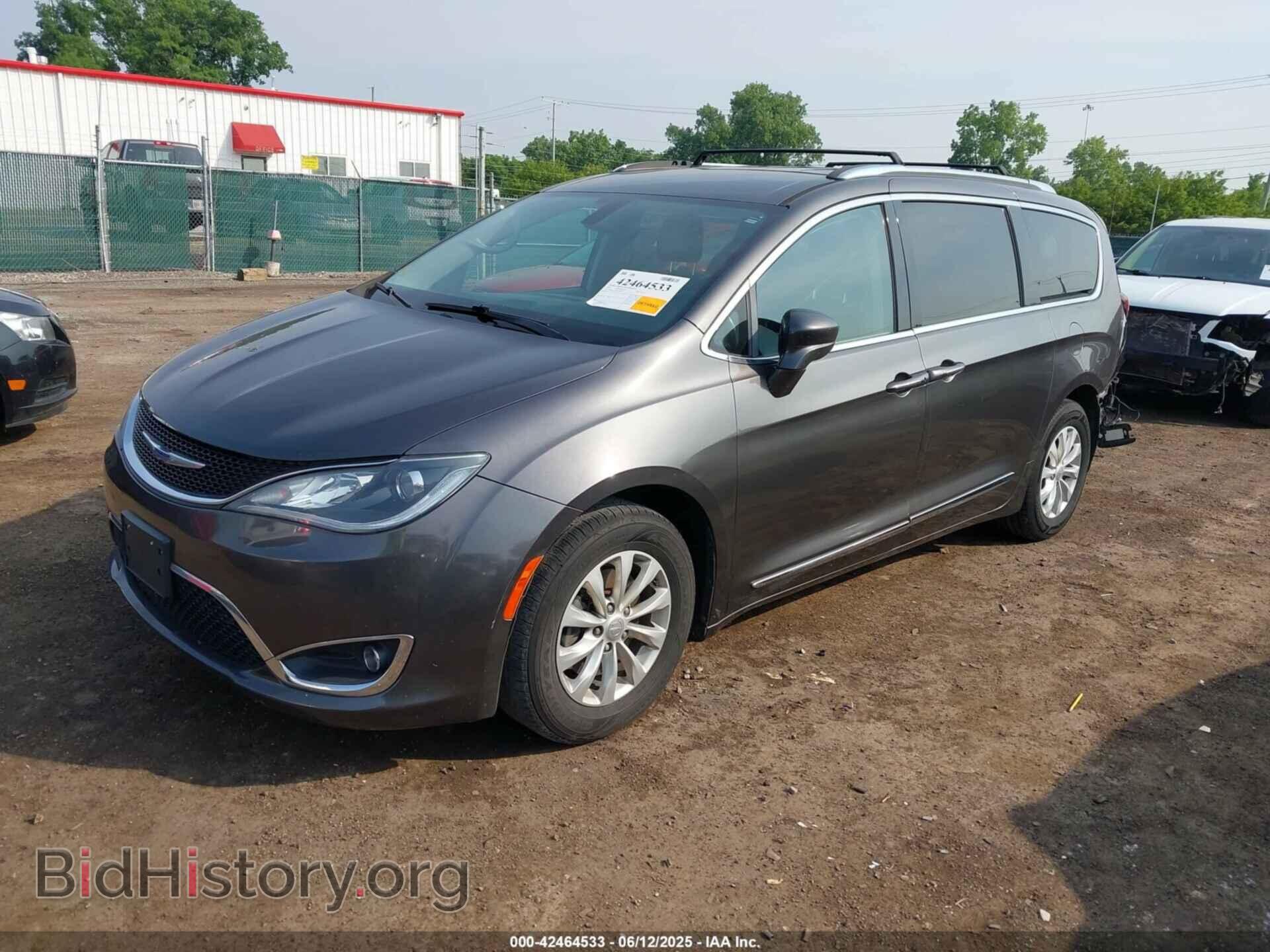 2019 CHRYSLER PACIFICA - VIN: 2C4RC1BG2KR704756 - Фото 2