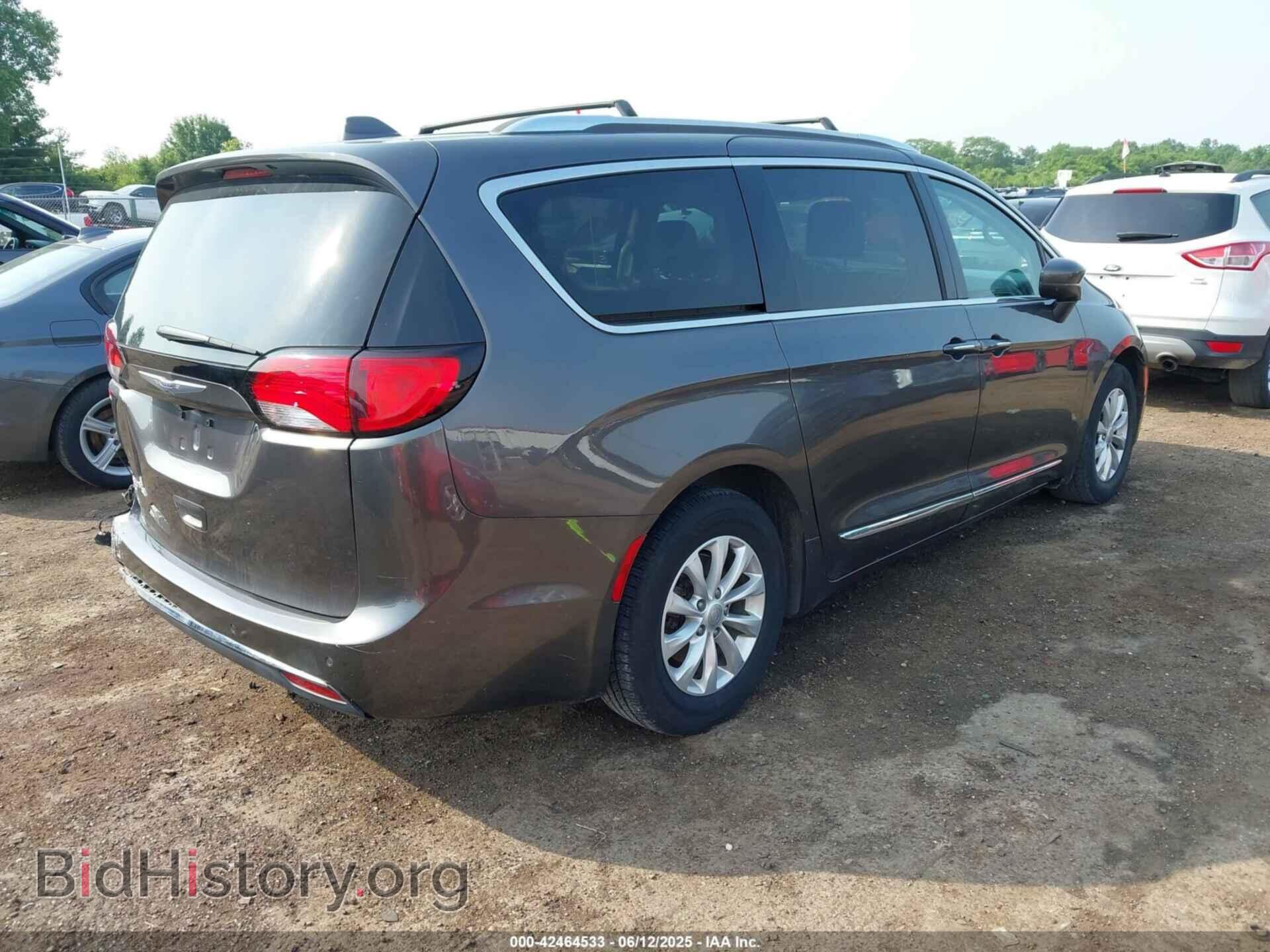 2019 CHRYSLER PACIFICA - VIN: 2C4RC1BG2KR704756 - Фото 4