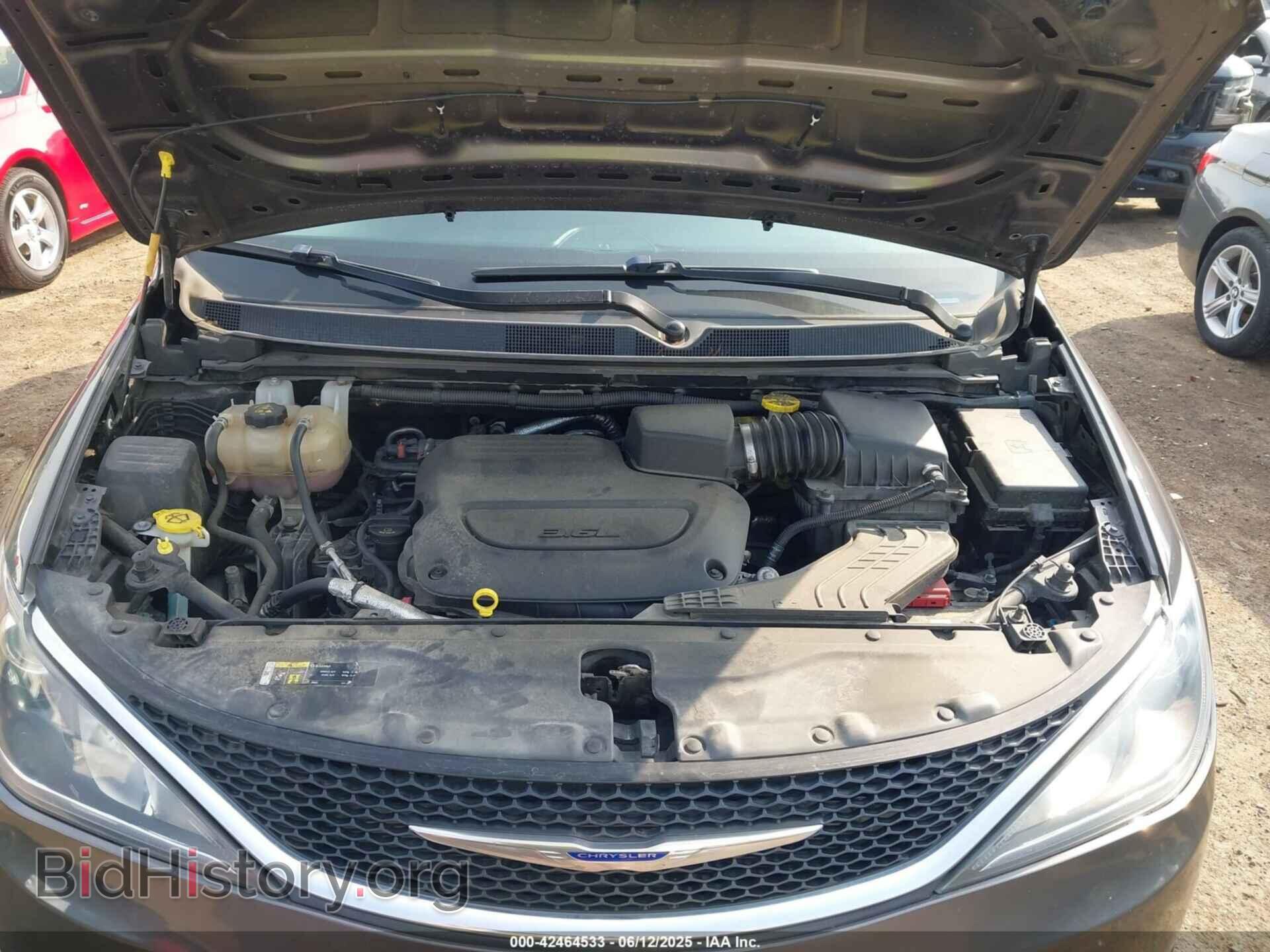 2019 CHRYSLER PACIFICA - VIN: 2C4RC1BG2KR704756 - Фото 10
