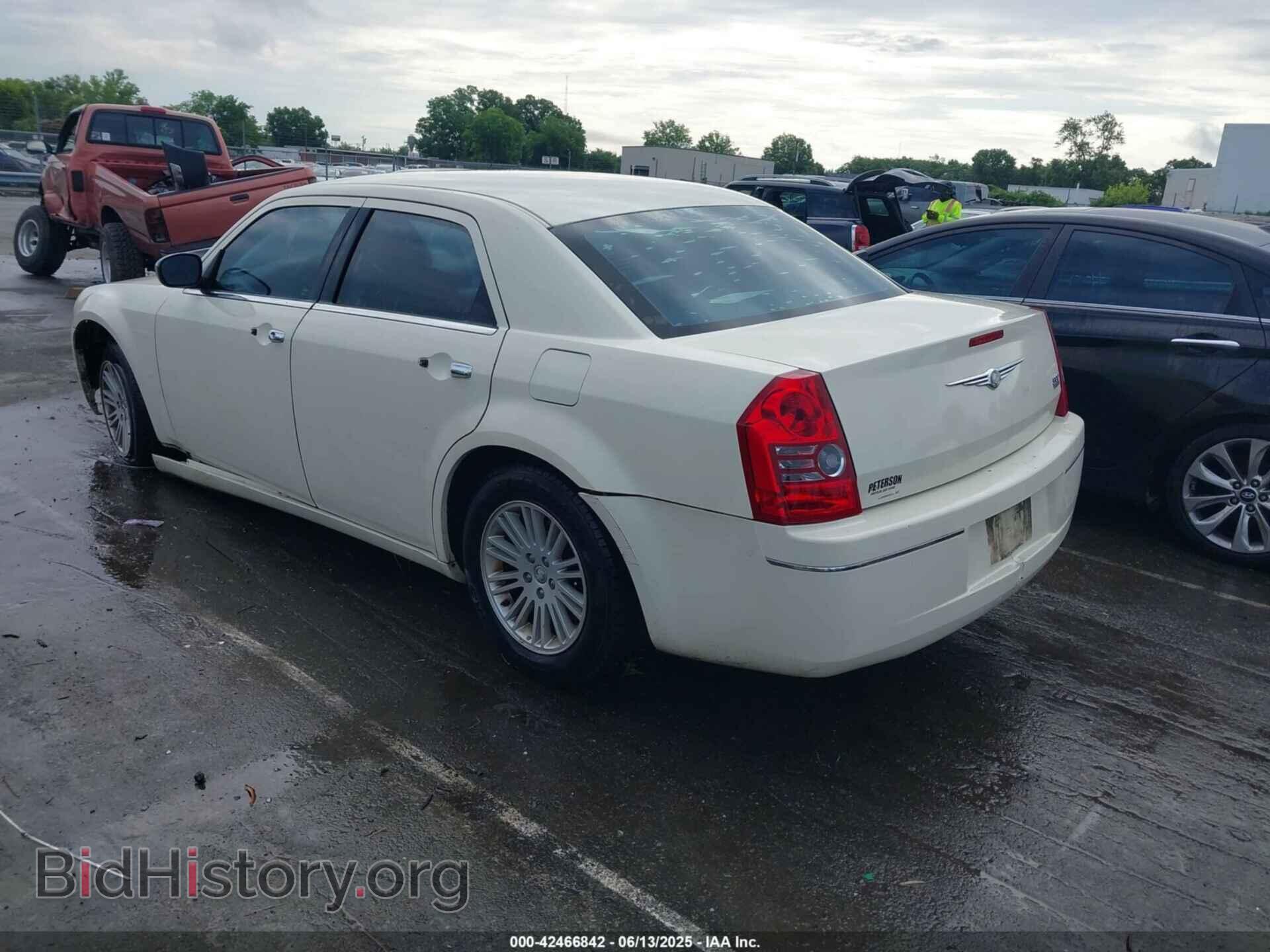 2010 CHRYSLER 300 - VIN: 2C3CA4CD3AH112616 - Фото 3