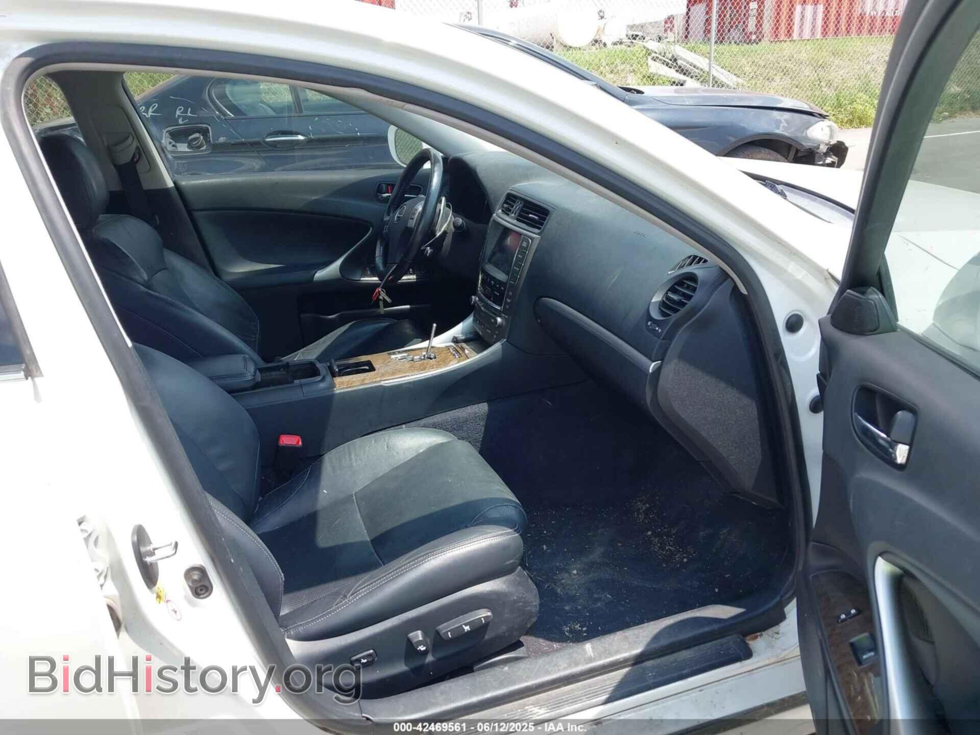 2011 LEXUS IS 250 - VIN: JTHCF5C26B2035296 - Photo 5