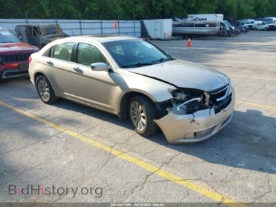 2013 Chrysler 200 Limited, бежевый — VIN 1C3CCBCG1DN603254, IAAI
