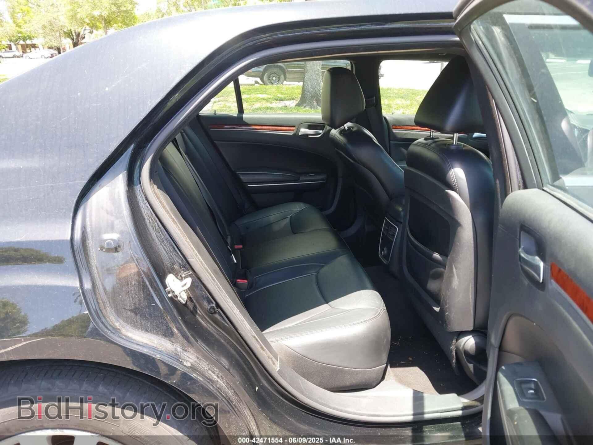 2014 CHRYSLER 300 - VIN: 2C3CCAAG4EH141716 - Фото 8
