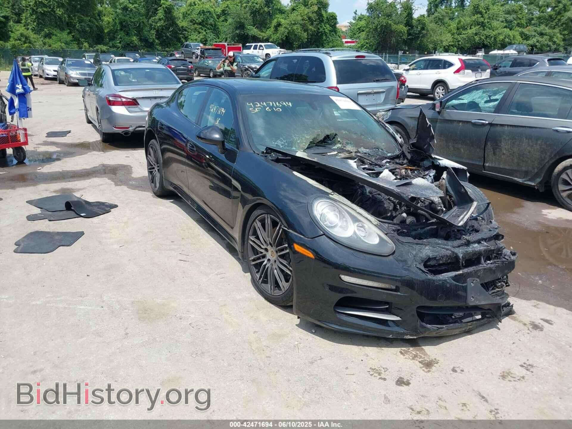 Фотография WP0AA2A75GL006121 - PORSCHE PANAMERA 2016