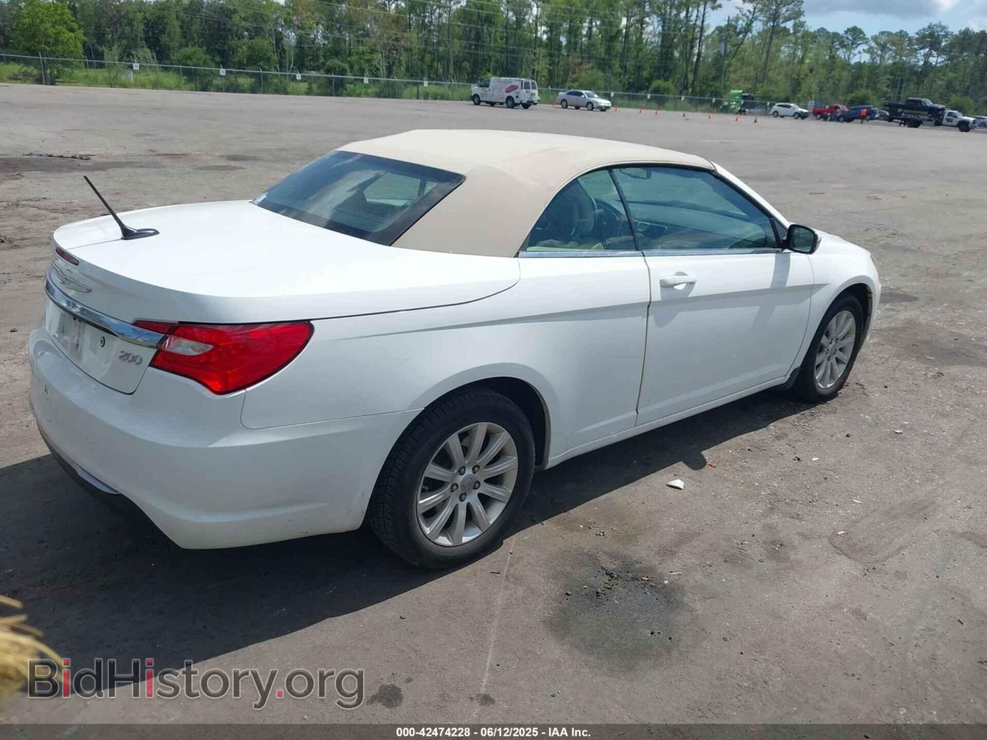 2011 CHRYSLER 200 - VIN: 1C3BC2EG9BN560479 - Фото 4