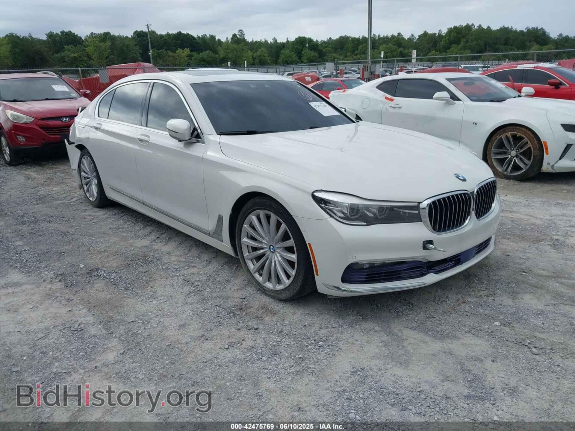 Photo WBA7E2C53HG740273 - BMW 740I 2017