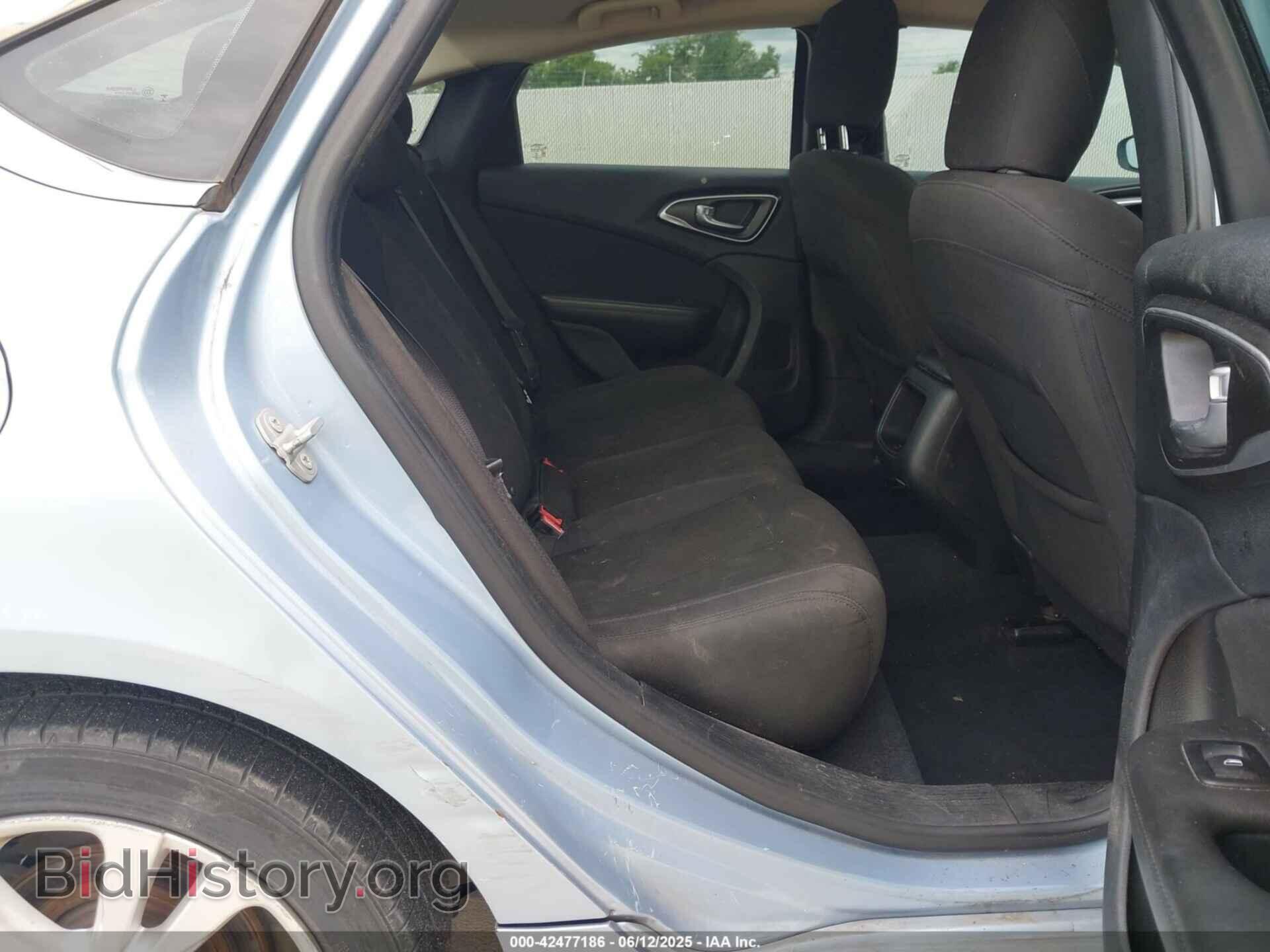 2015 CHRYSLER 200 - VIN: 1C3CCCAB5FN728841 - Фото 8