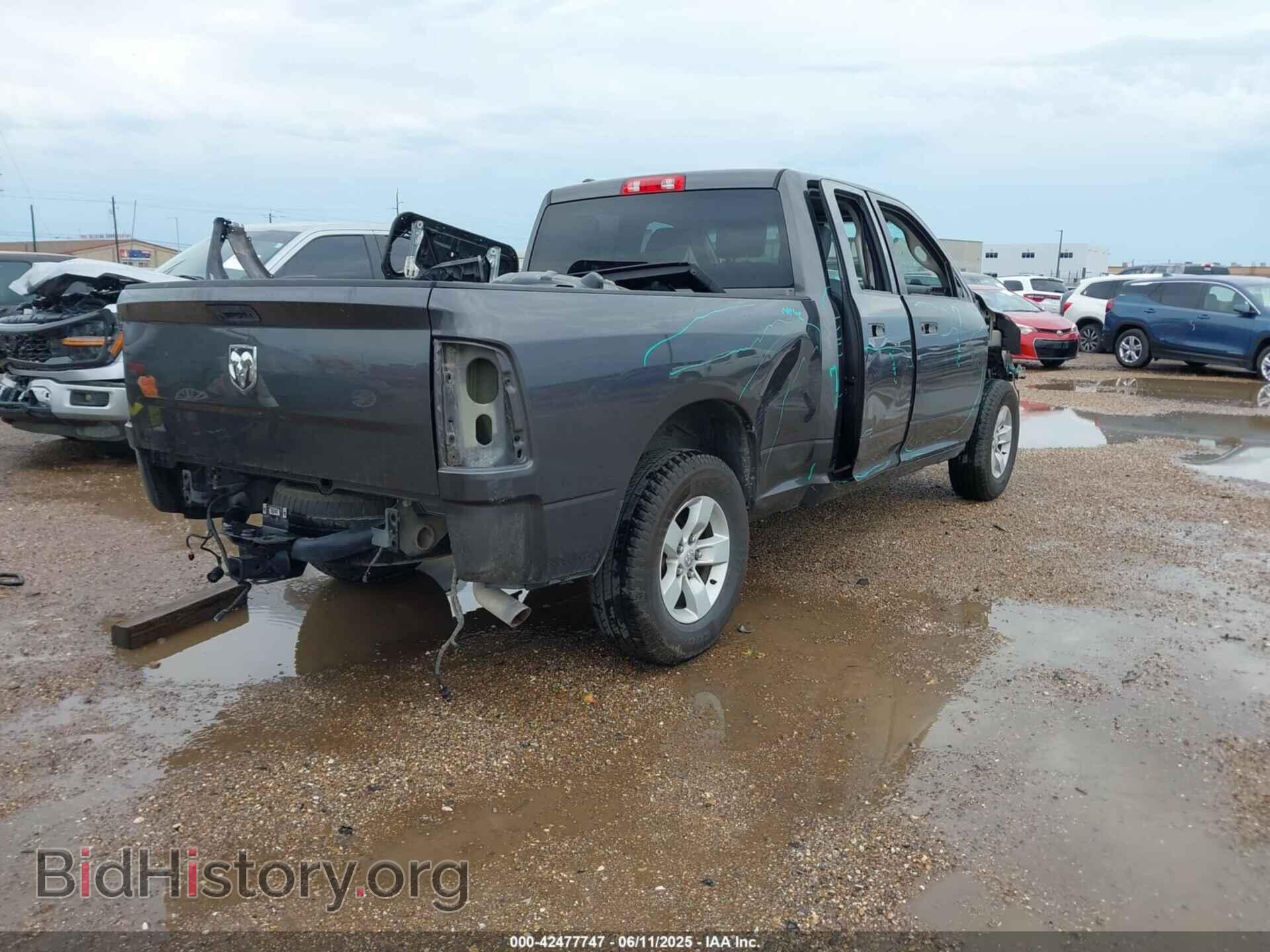 2018 RAM 1500 - VIN: 1C6RR6FG1JS341411 - Фото 4