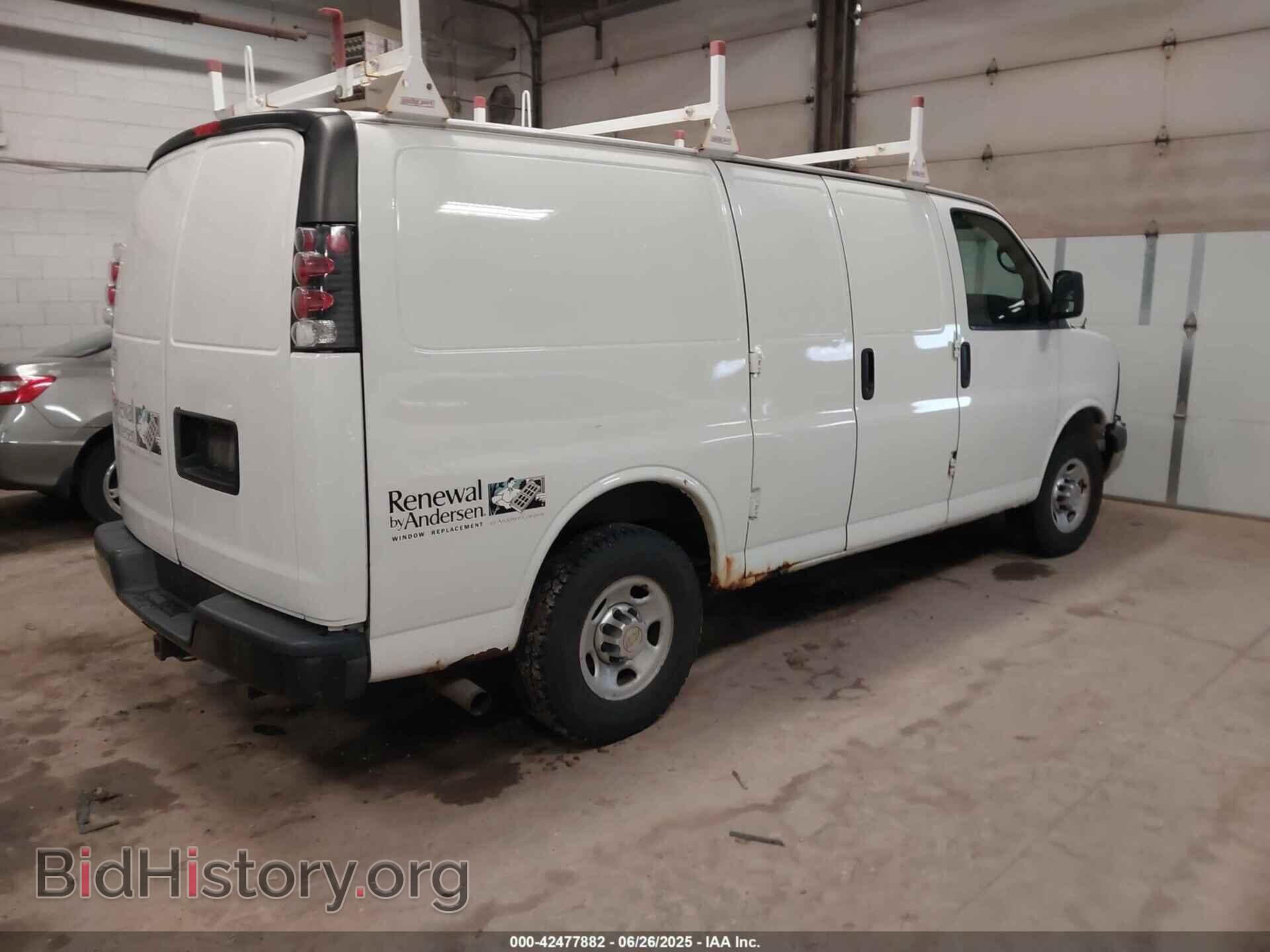2012 CHEVROLET EXPRESS 2500 - VIN: 1GCWGFCAXC1180972 - Фото 4
