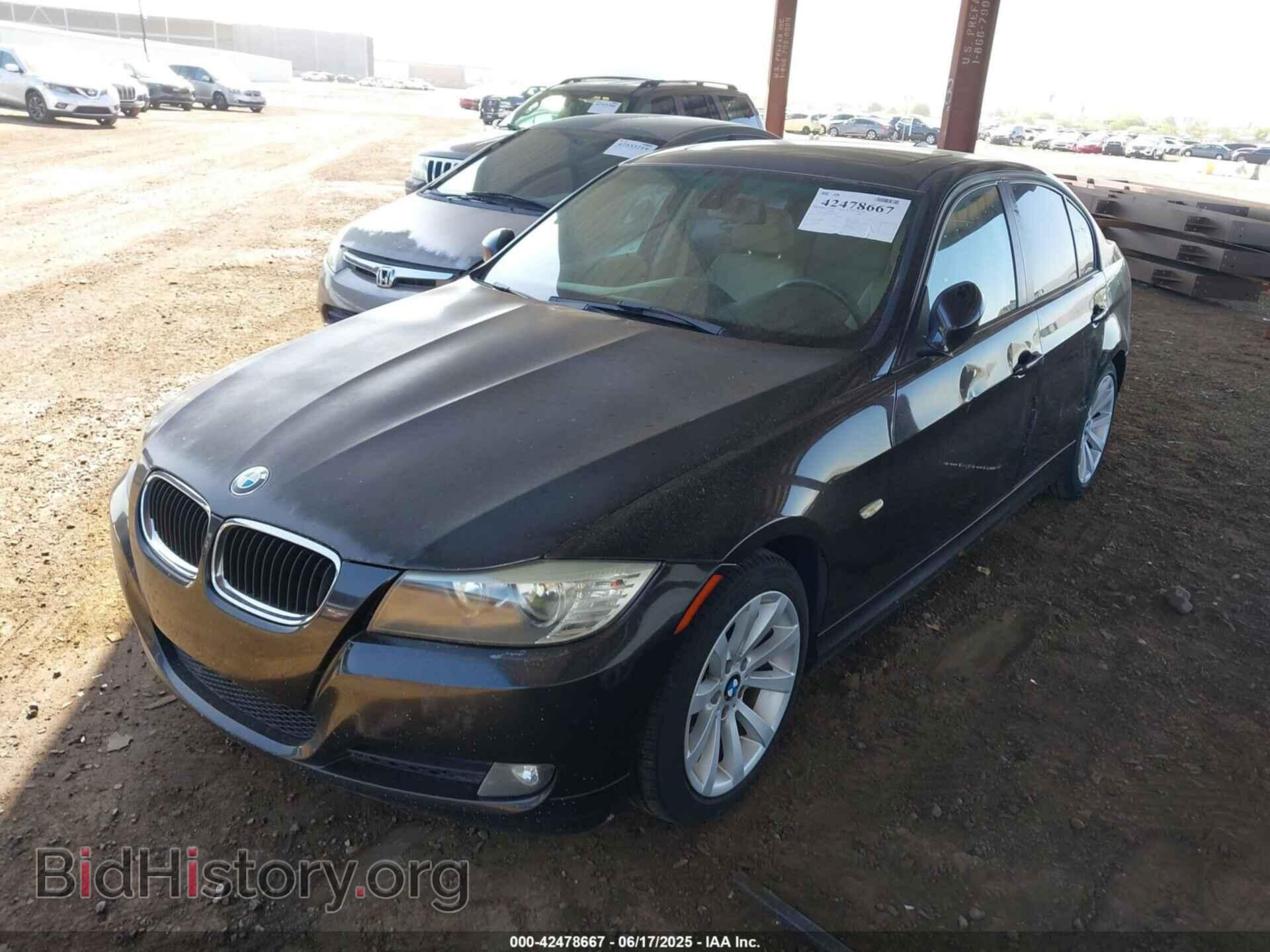 2011 BMW 328I - VIN: WBAPH7C5XBE681097 - Фото 2