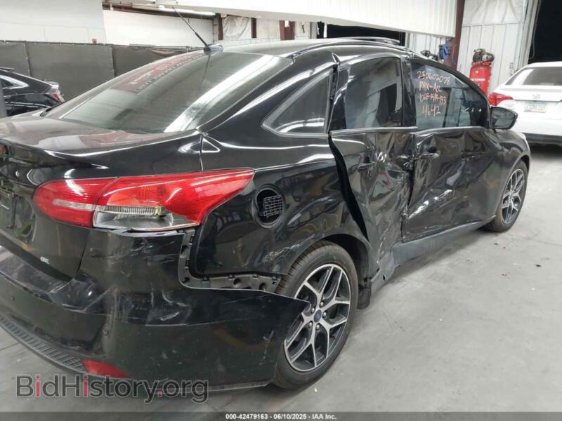 2017 Ford FOCUS (VIN 1FADP3H22HL314642) — photo 6 of 16