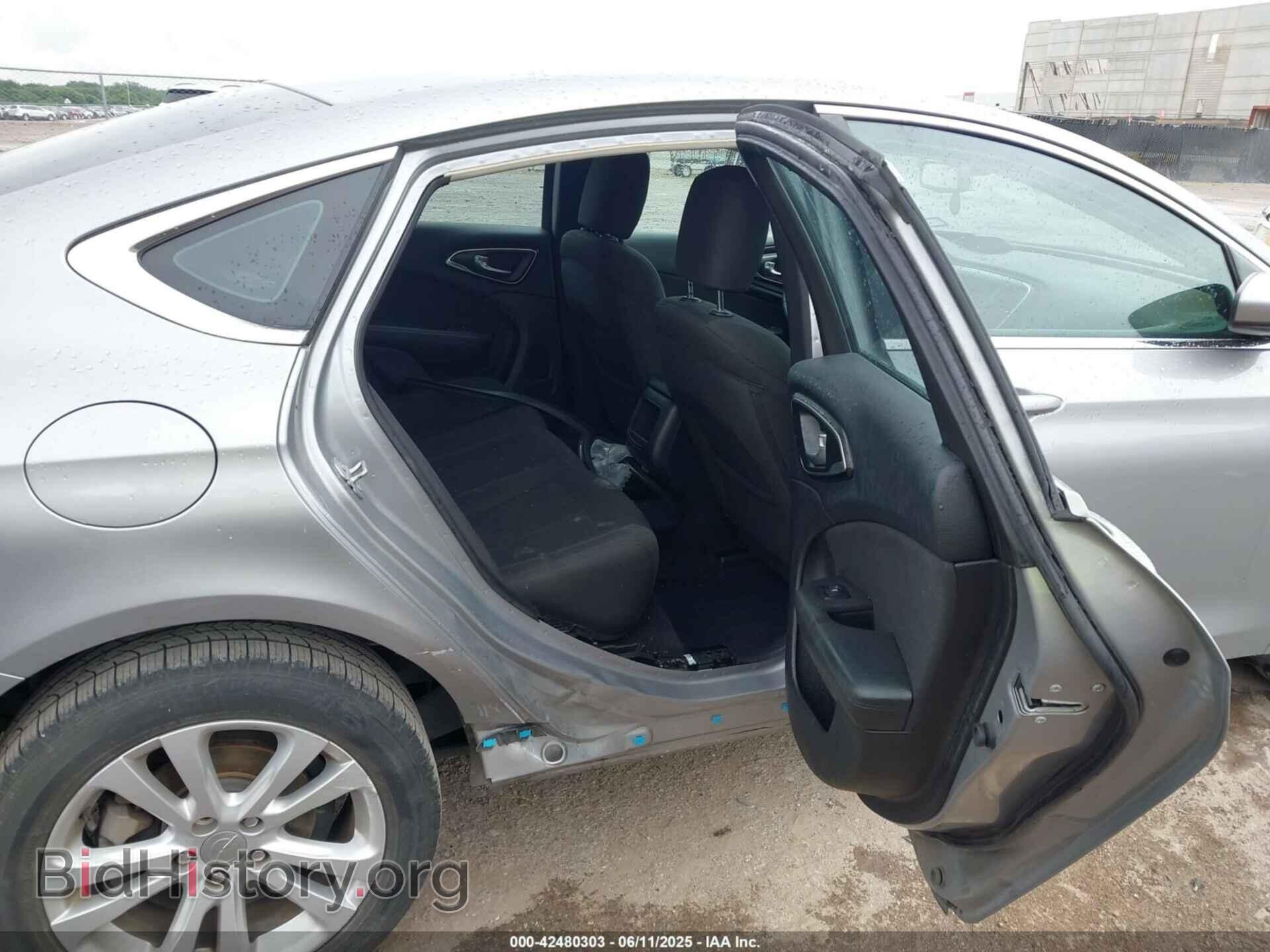 2016 CHRYSLER 200 - VIN: 1C3CCCAB1GN104357 - Фото 8