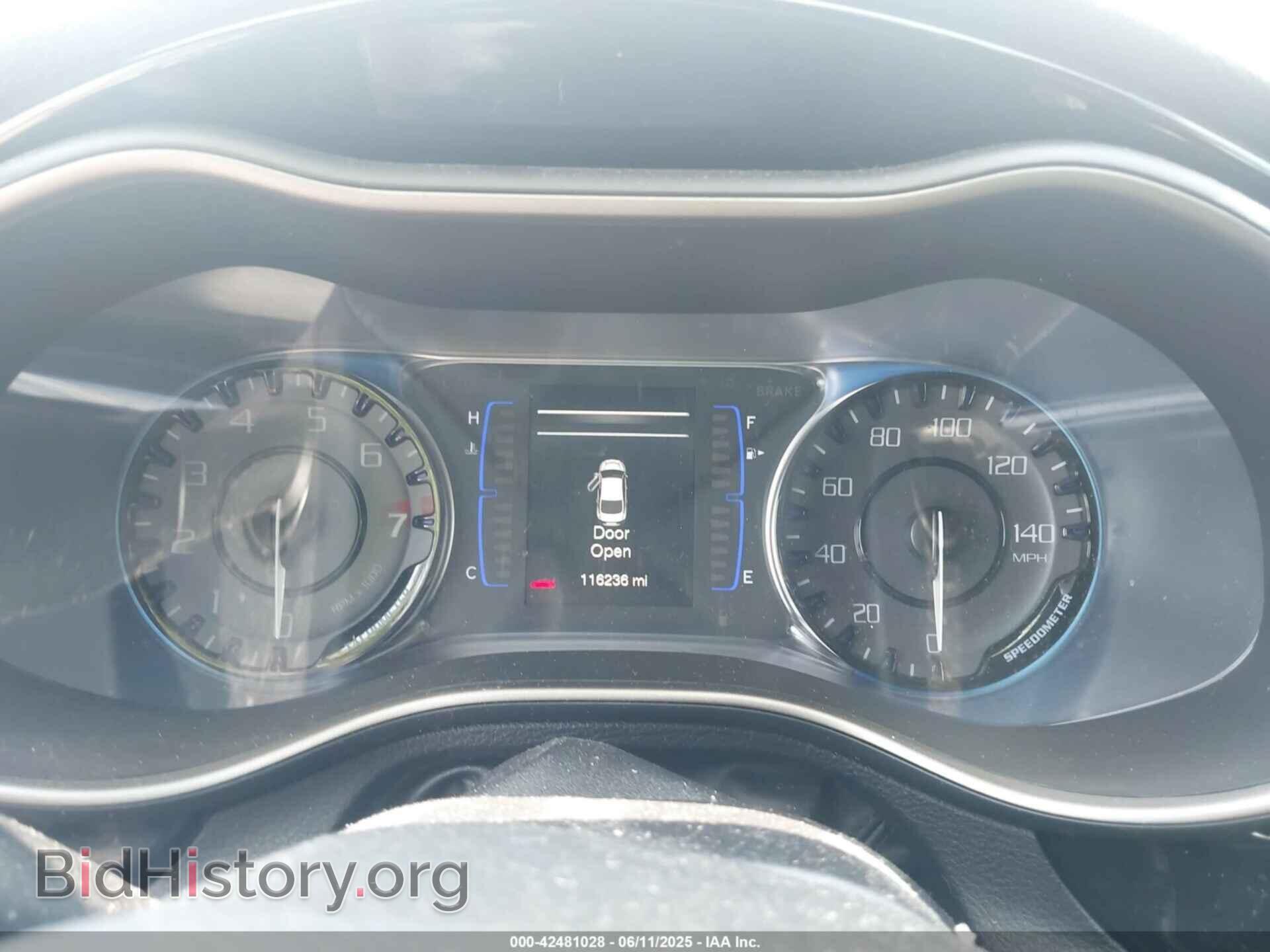 2016 CHRYSLER 200 - VIN: 1C3CCCDG0GN177016 - Фото 7