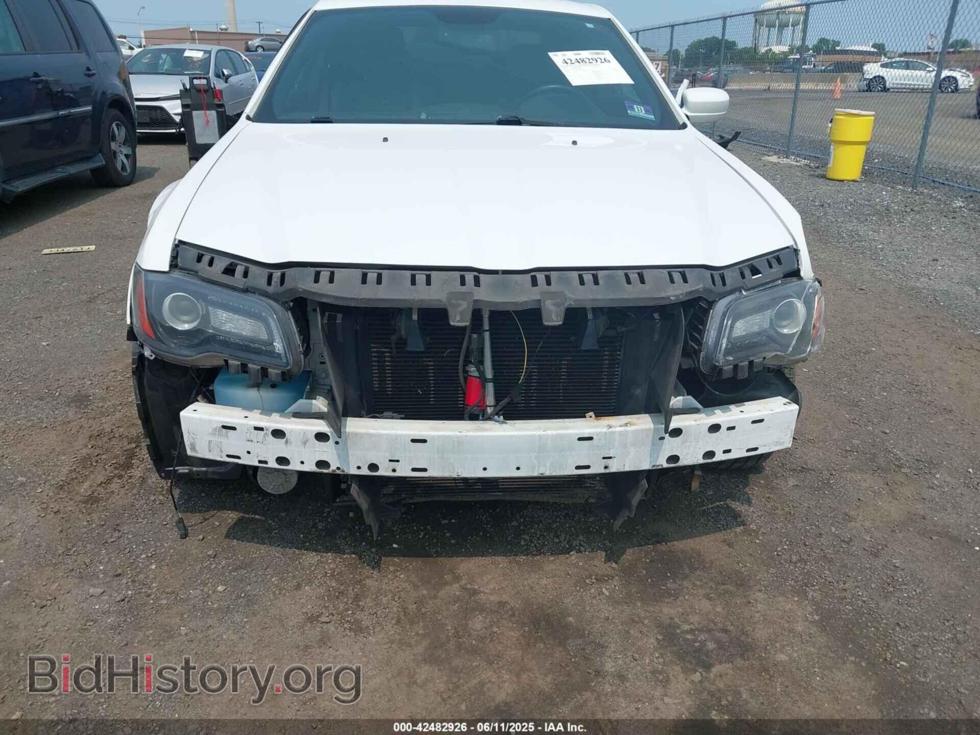 2014 CHRYSLER 300 - VIN: 2C3CCABG0EH286444 - Фото 6