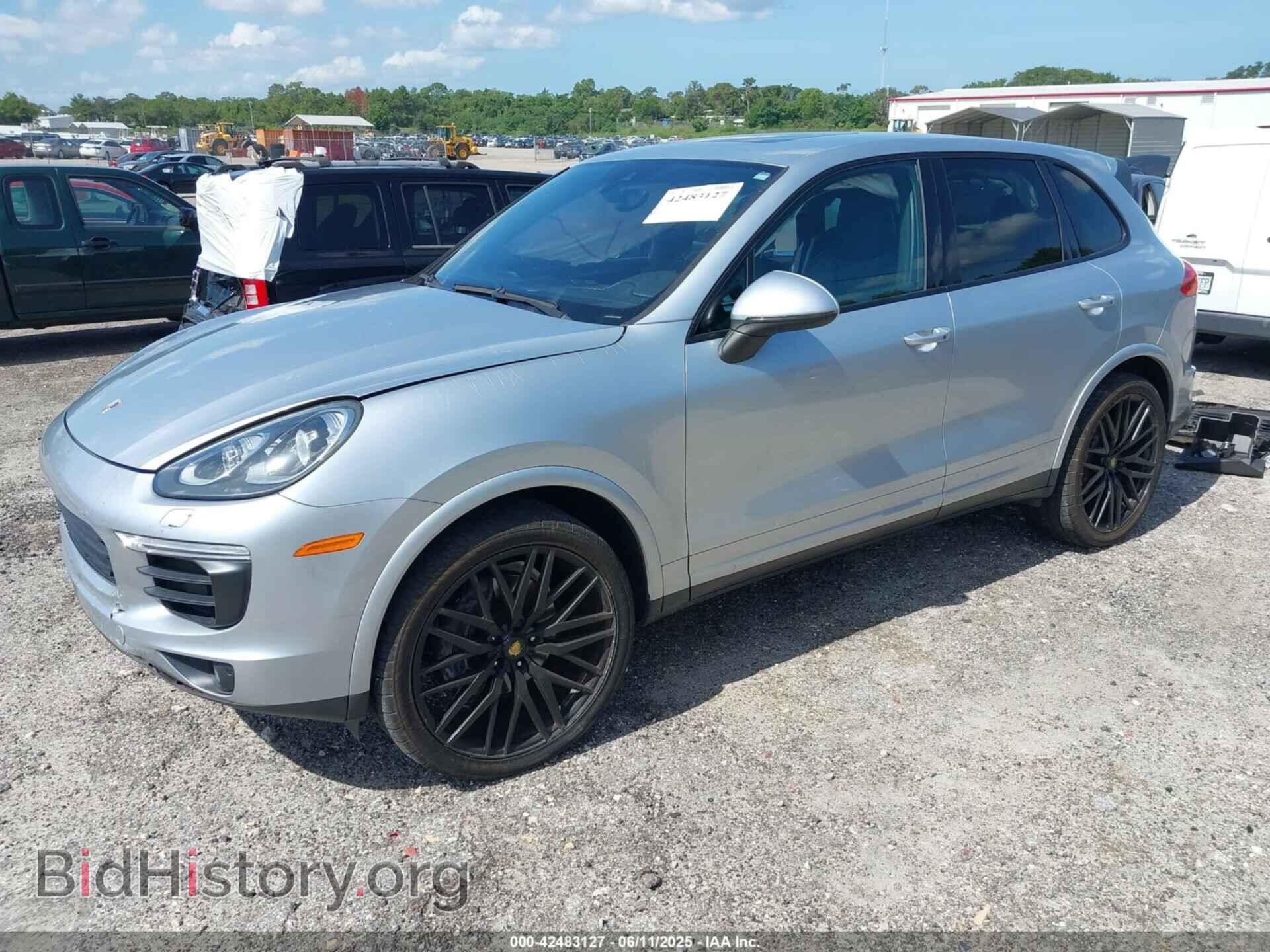 2017 PORSCHE CAYENNE - VIN: WP1AA2A21HKA83921 - Фото 2