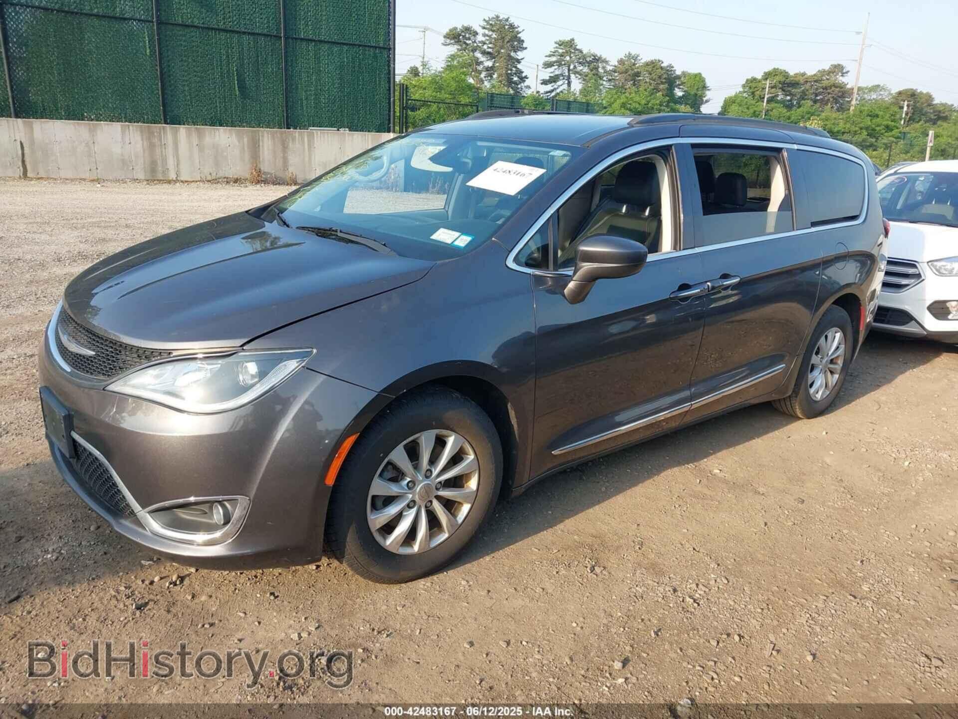 2017 CHRYSLER PACIFICA - VIN: 2C4RC1BG4HR796624 - Photo 2