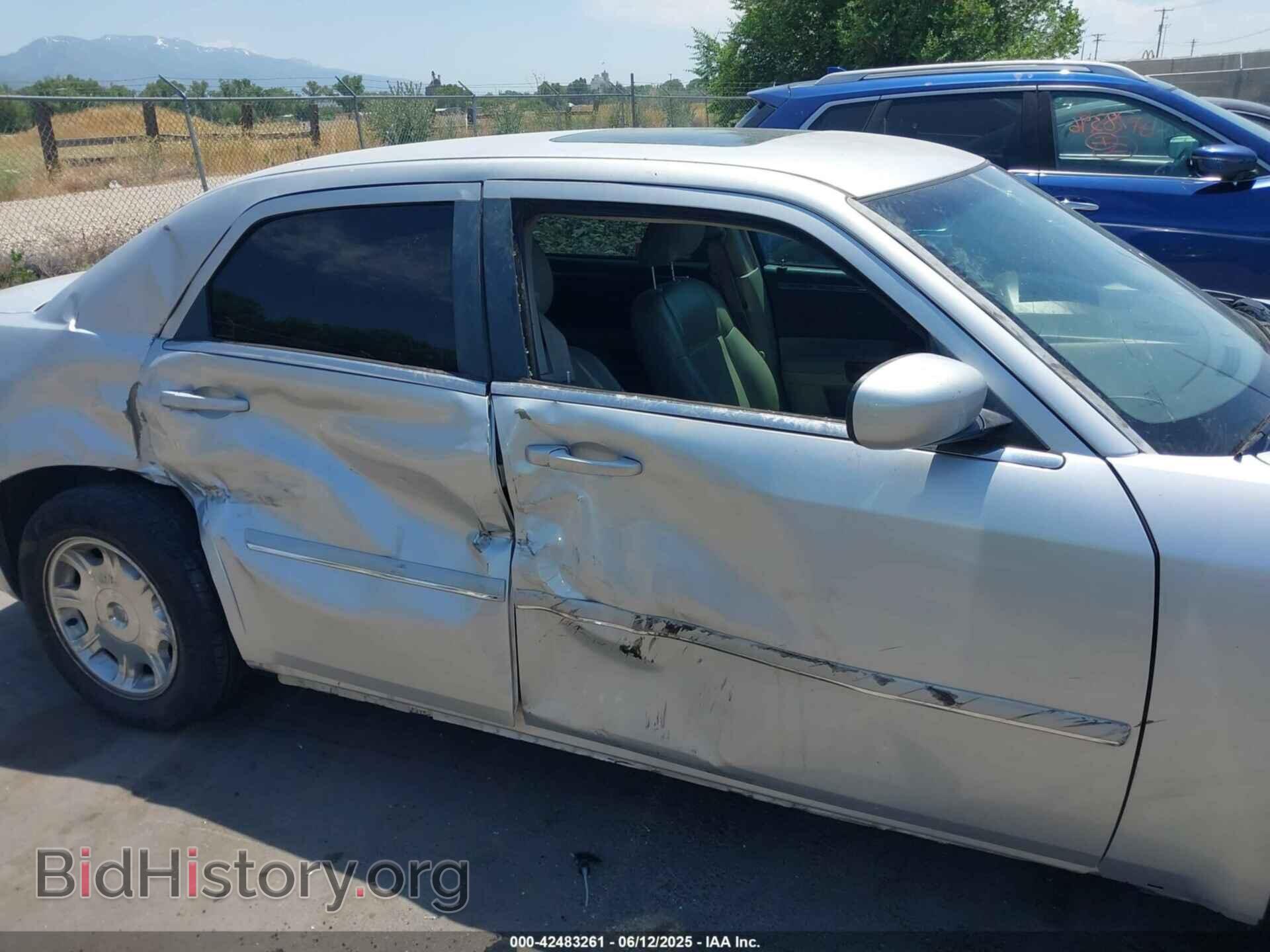 2005 CHRYSLER 300 - VIN: 2C3JA53G45H502055 - Фото 6