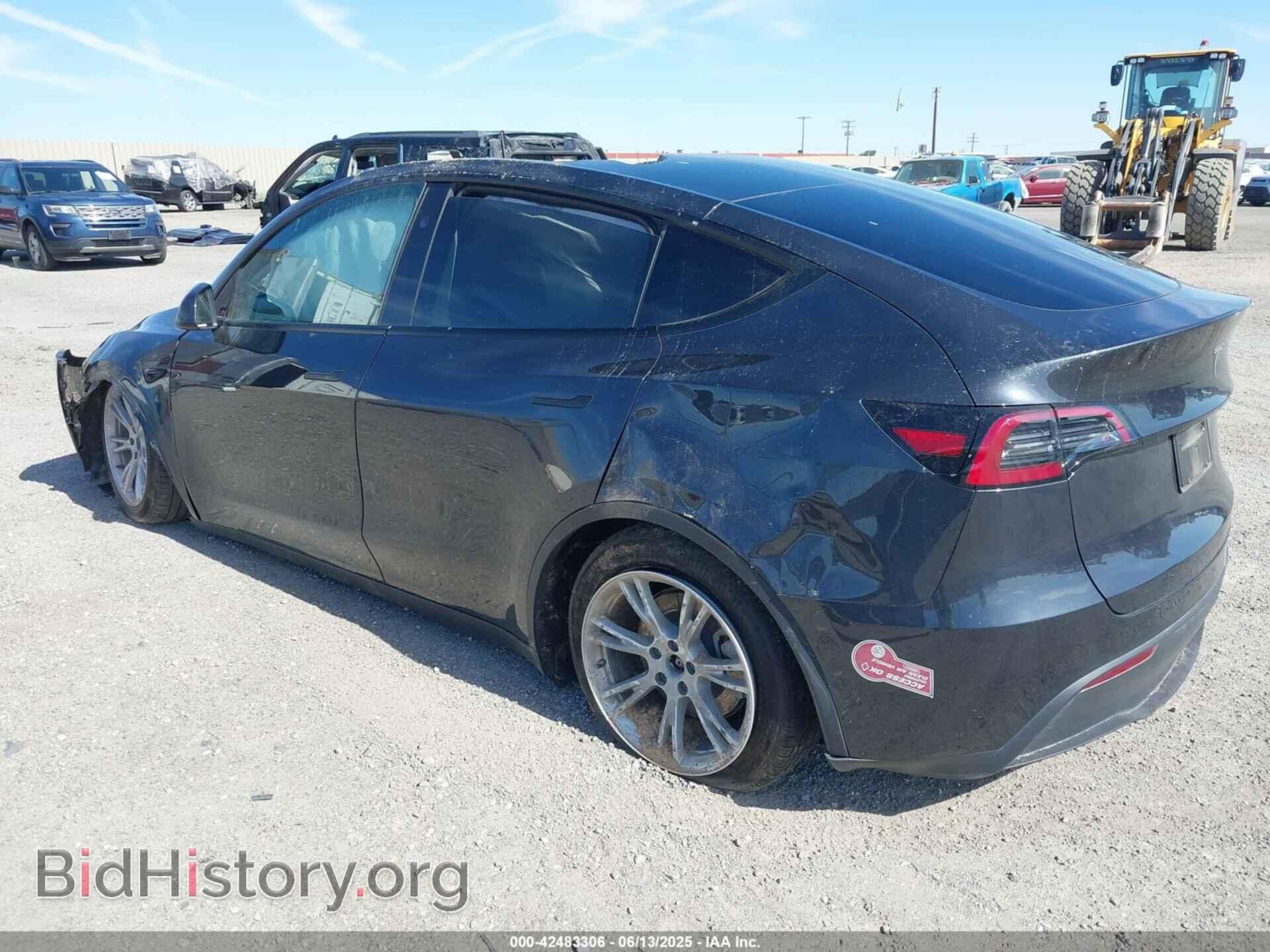 2024 TESLA MODEL Y - VIN: 7SAYGDED1RF053597 - Фото 3