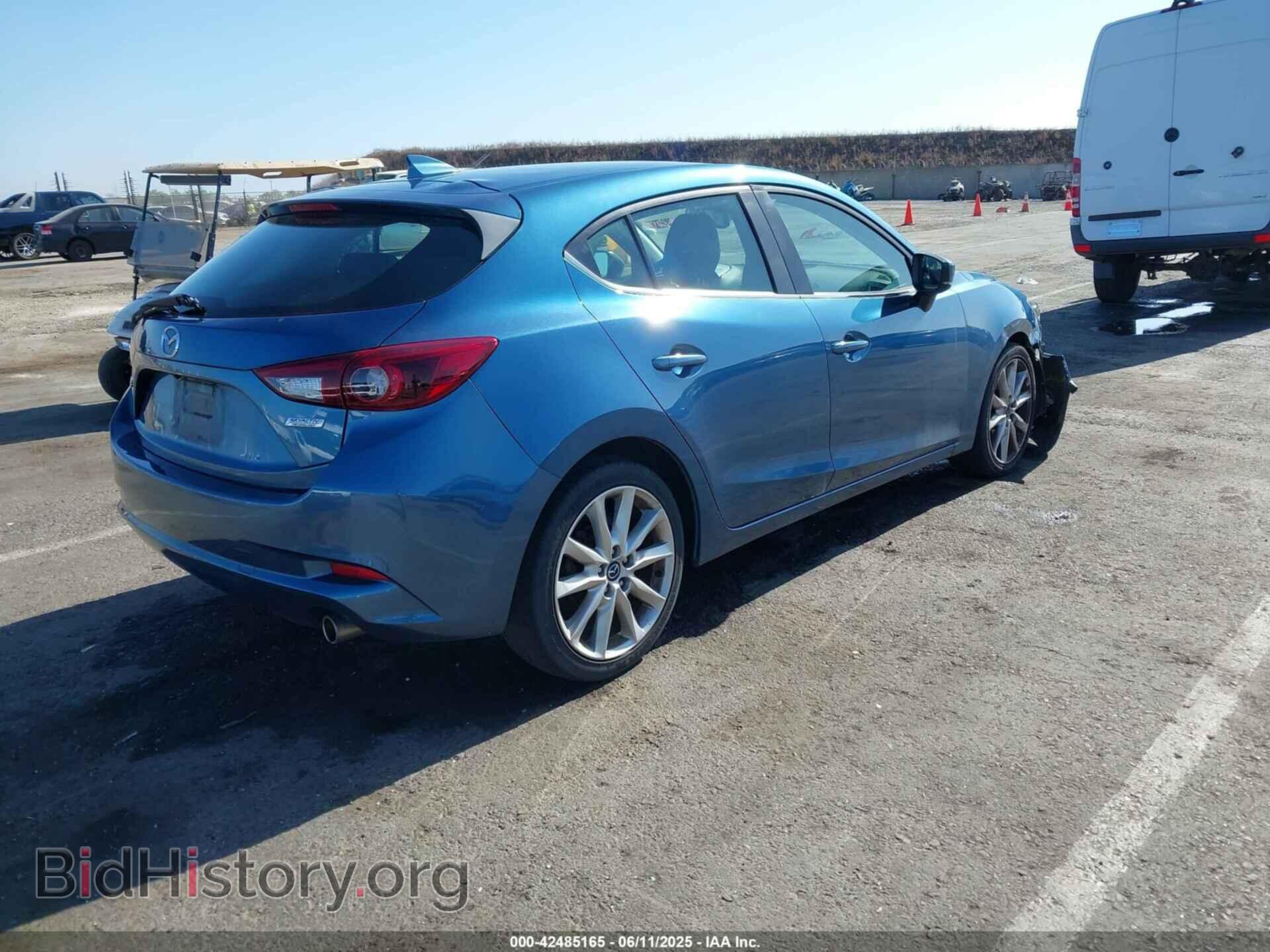 2017 MAZDA MAZDA3 - VIN: 3MZBN1M3XHM128675 - Фото 4