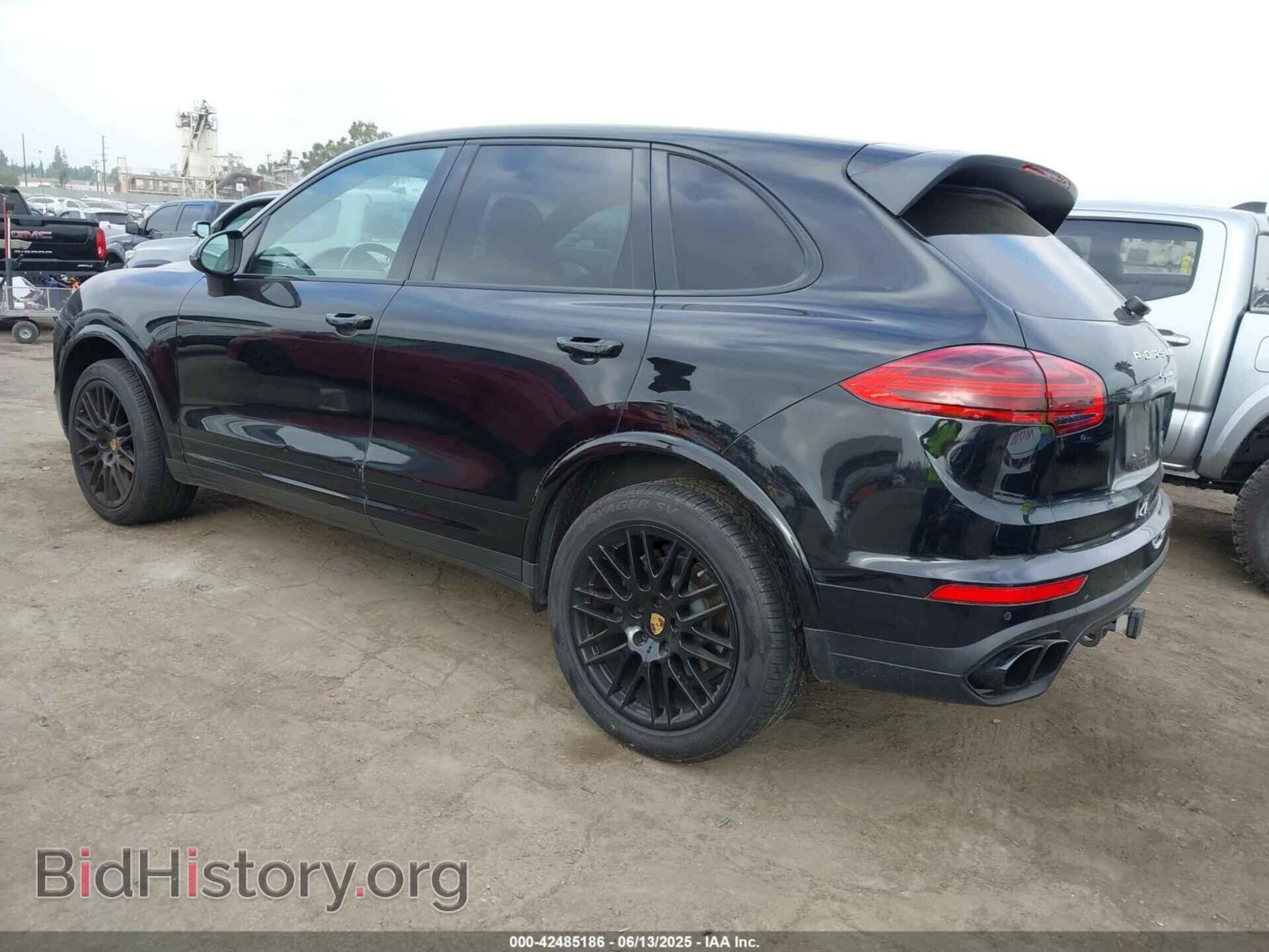 2017 PORSCHE CAYENNE - VIN: WP1AA2A22HKA82177 - Фото 3