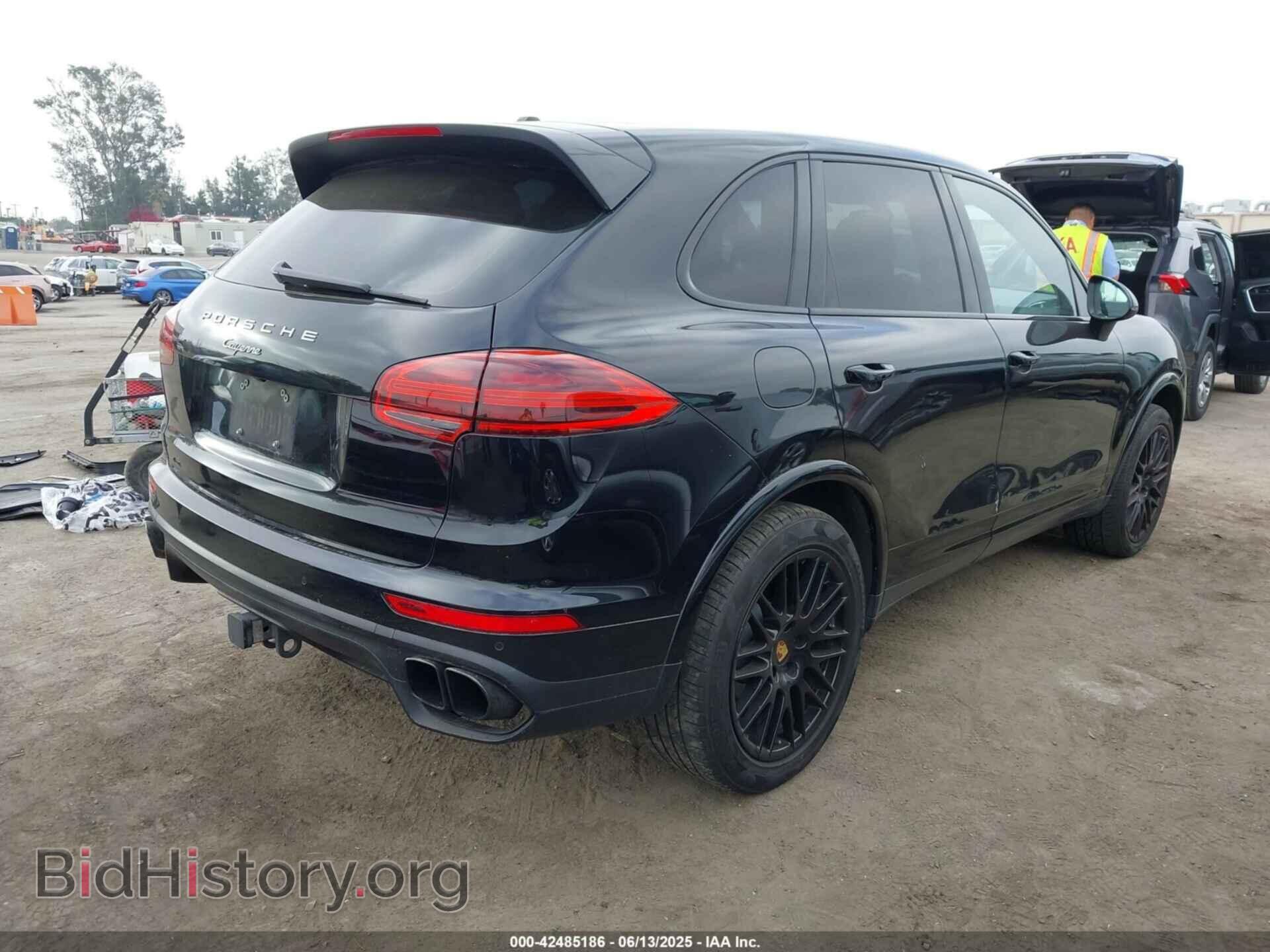 2017 PORSCHE CAYENNE - VIN: WP1AA2A22HKA82177 - Фото 4