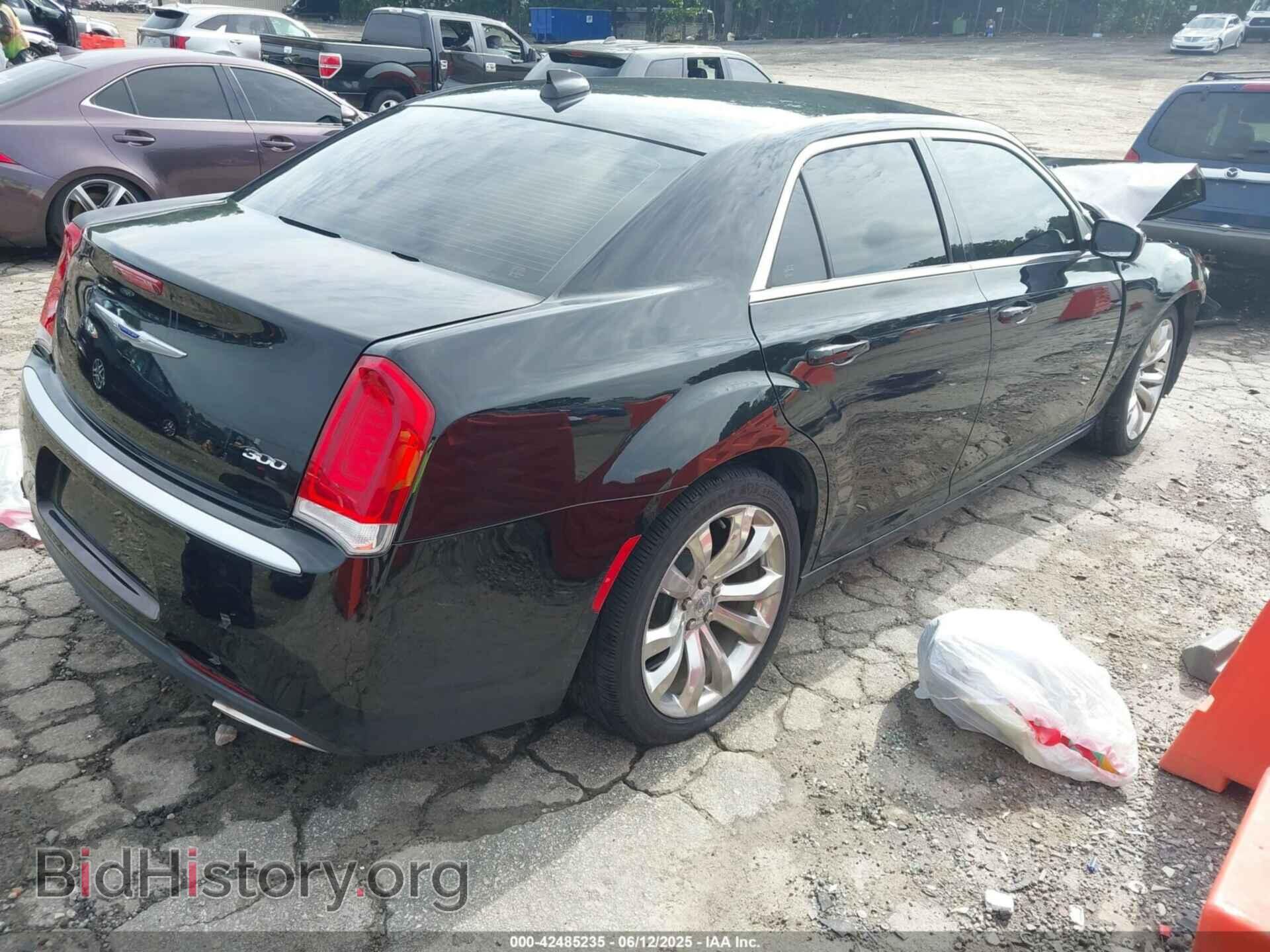 2019 CHRYSLER 300 - VIN: 2C3CCAAG7KH612320 - Фото 4