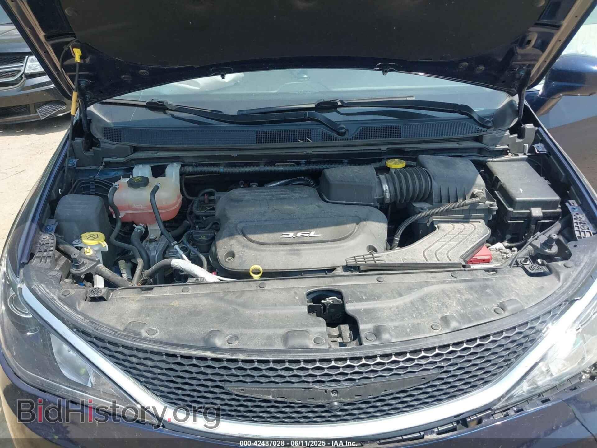 2017 CHRYSLER PACIFICA - VIN: 2C4RC1EG5HR754622 - Фото 10