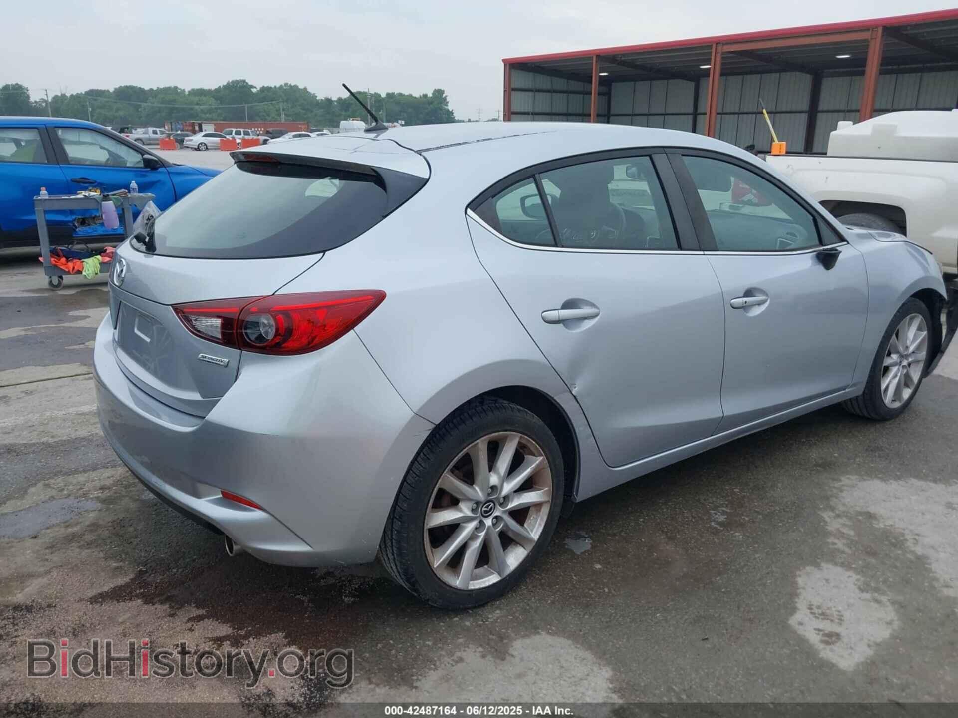 2017 MAZDA MAZDA3 - VIN: 3MZBN1L73HM100687 - Фото 4