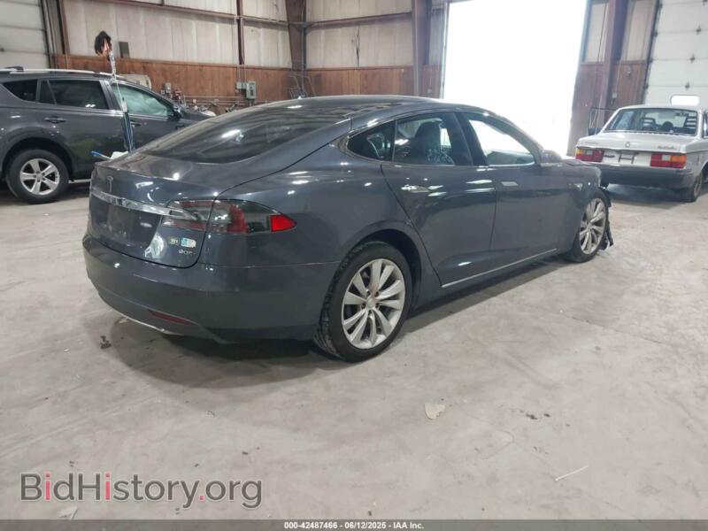 2016 Tesla MODEL S (VIN 5YJSA1E22GF124109) — photo 4 of 19