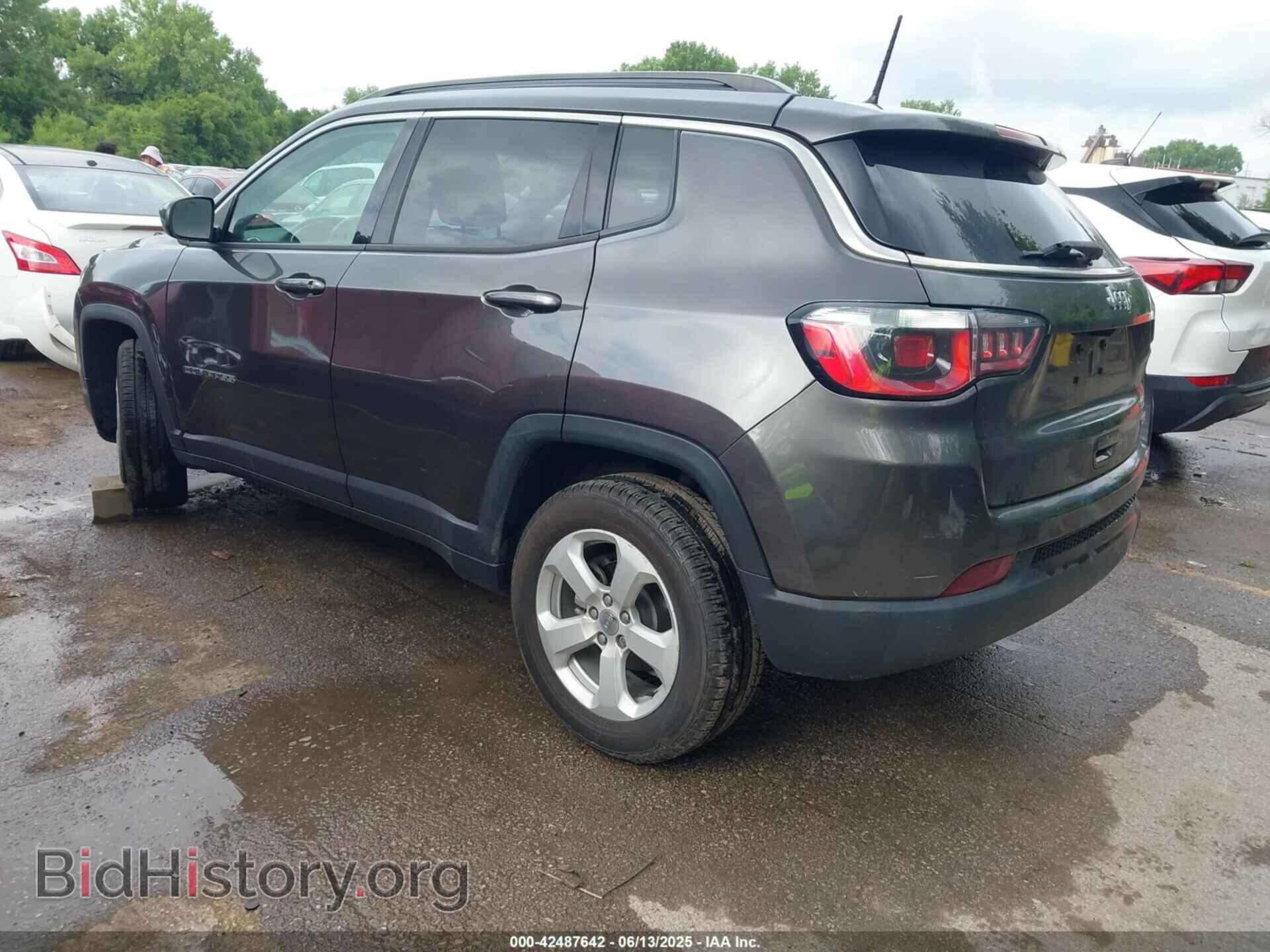 2018 JEEP COMPASS - VIN: 3C4NJCBB3JT268094 - Фото 3