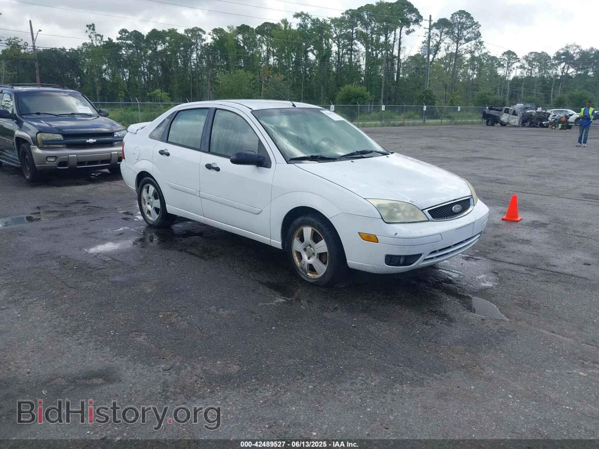 Photo 1FAHP34N97W205190 - FORD FOCUS 2007