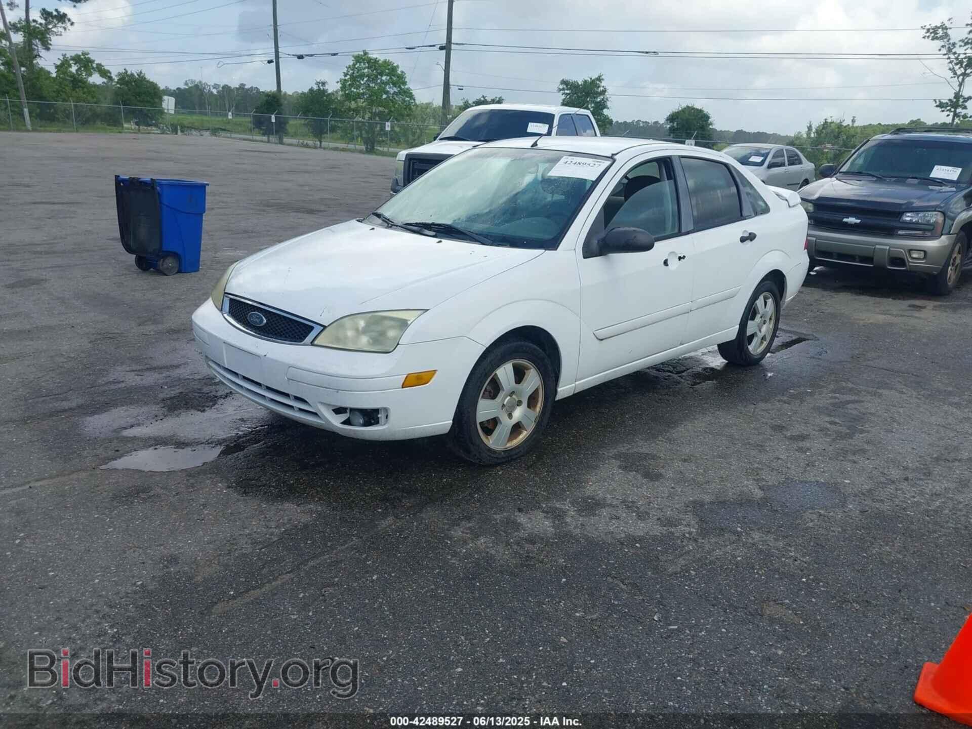 2007 FORD FOCUS - VIN: 1FAHP34N97W205190 - Фото 2