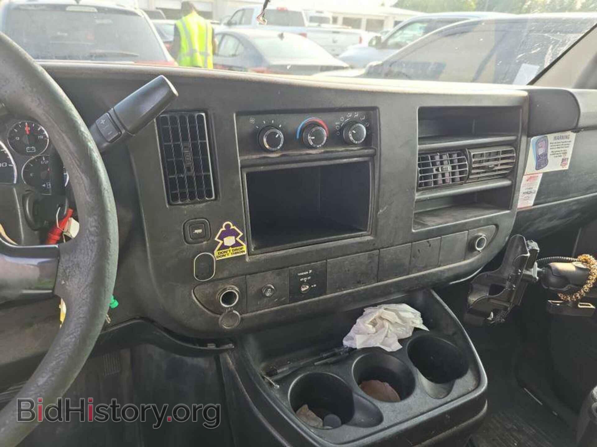 2012 GMC SAVANA - VIN: 1GTW7FCA4C1184354 - Фото 4