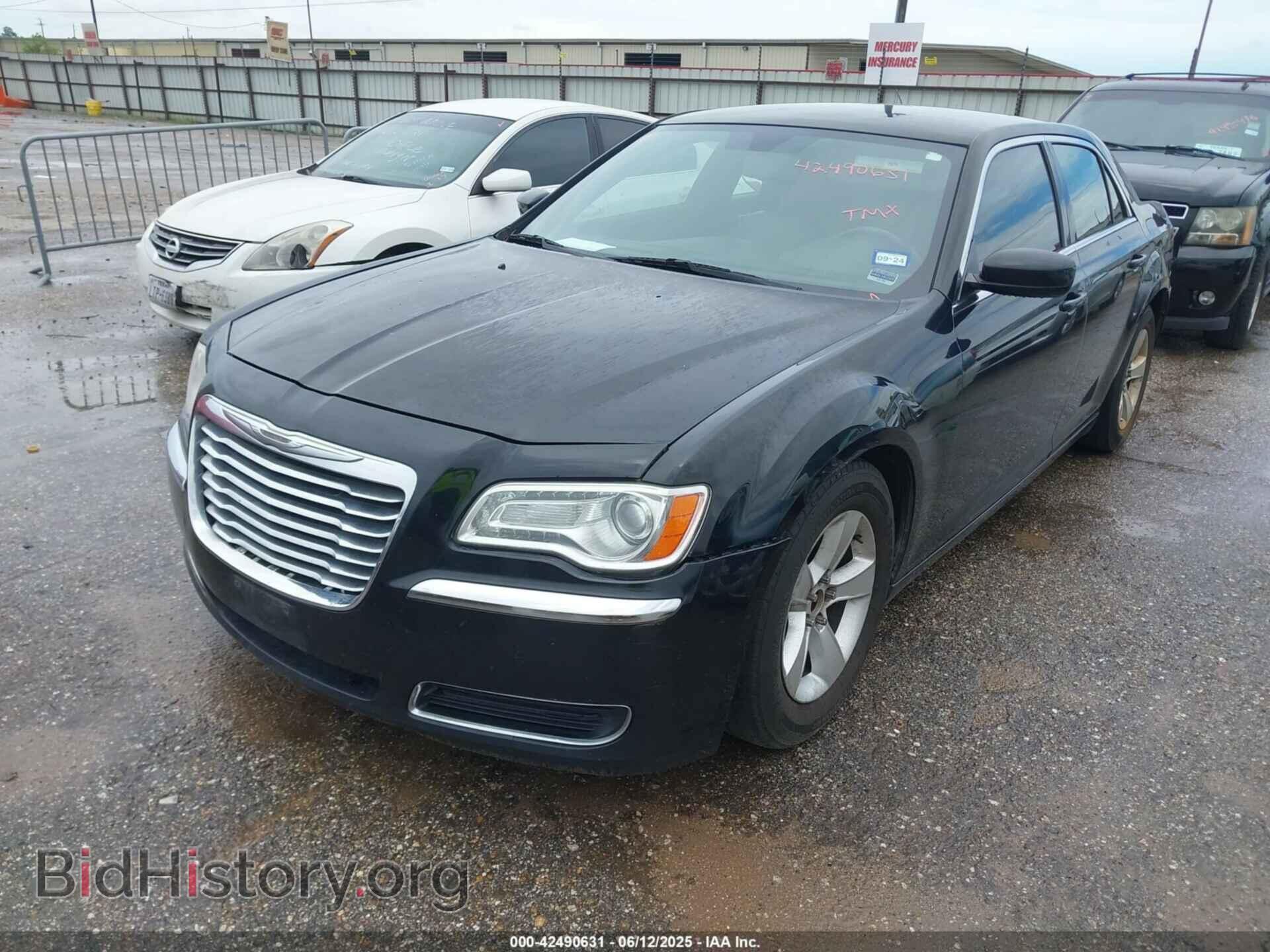 2014 CHRYSLER 300 - VIN: 2C3CCAAG9EH124264 - Фото 2