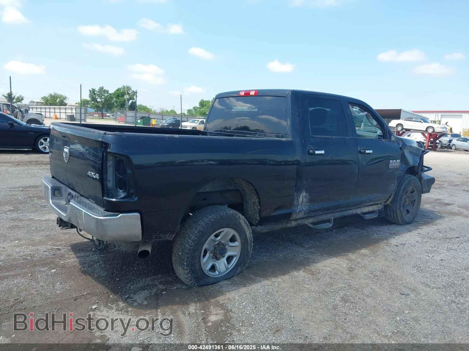 2018 RAM 2500 - VIN: 3C6UR5DL2JG409078 - Фото 4