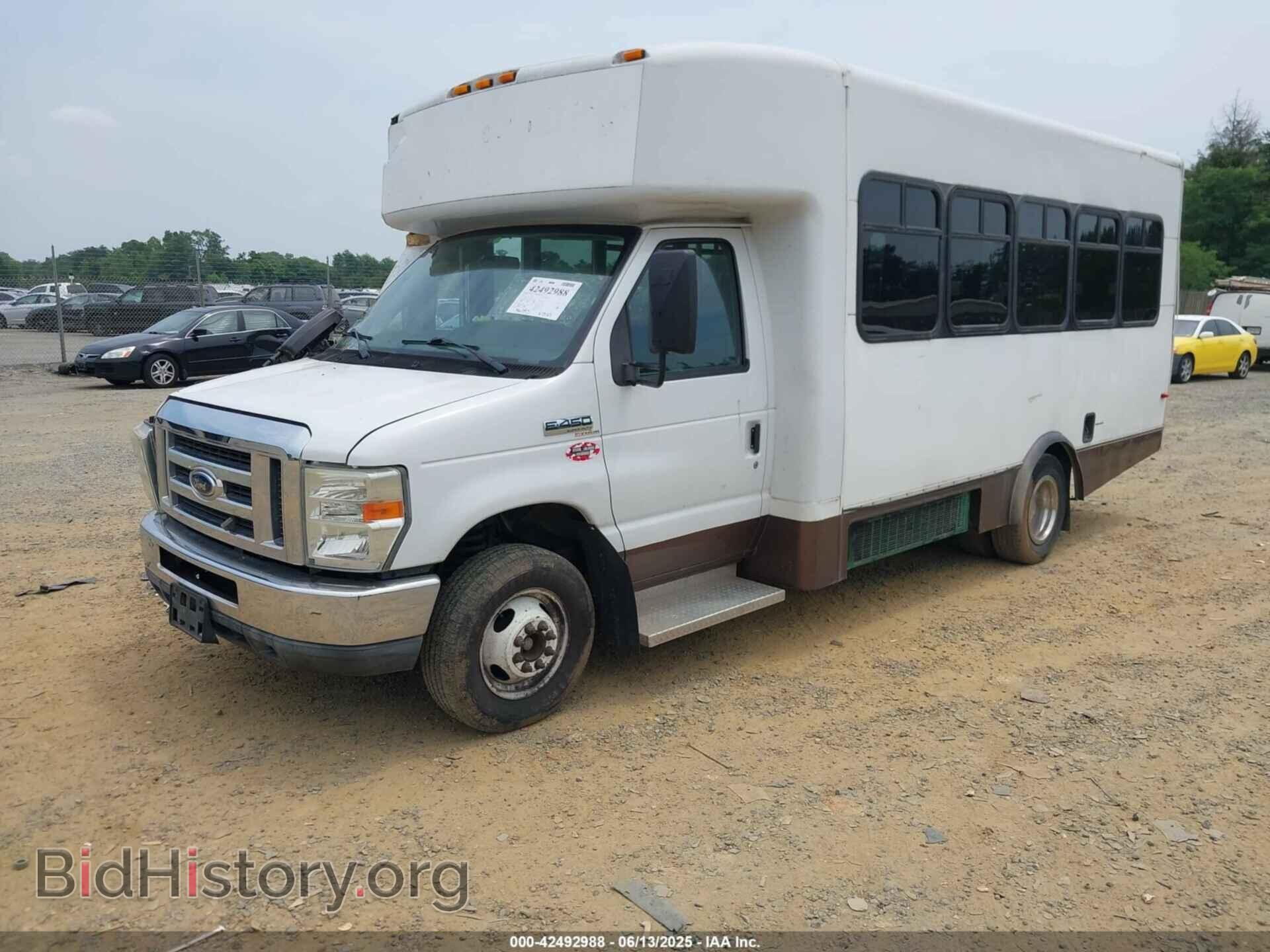 2010 FORD E-450 CUTAWAY - VIN: 1FDFE4FS2ADA78927 - Фото 2