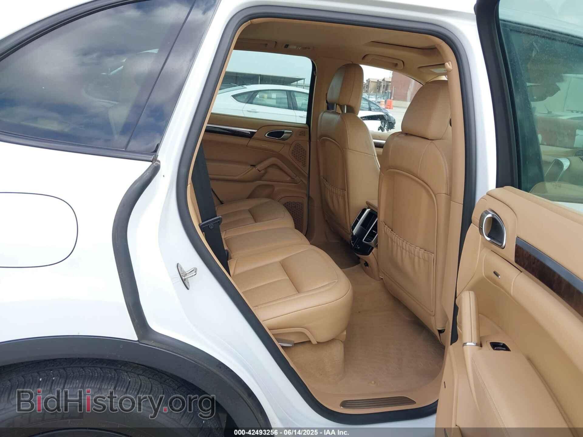 2016 PORSCHE CAYENNE - VIN: WP1AA2A23GKA38204 - Фото 8