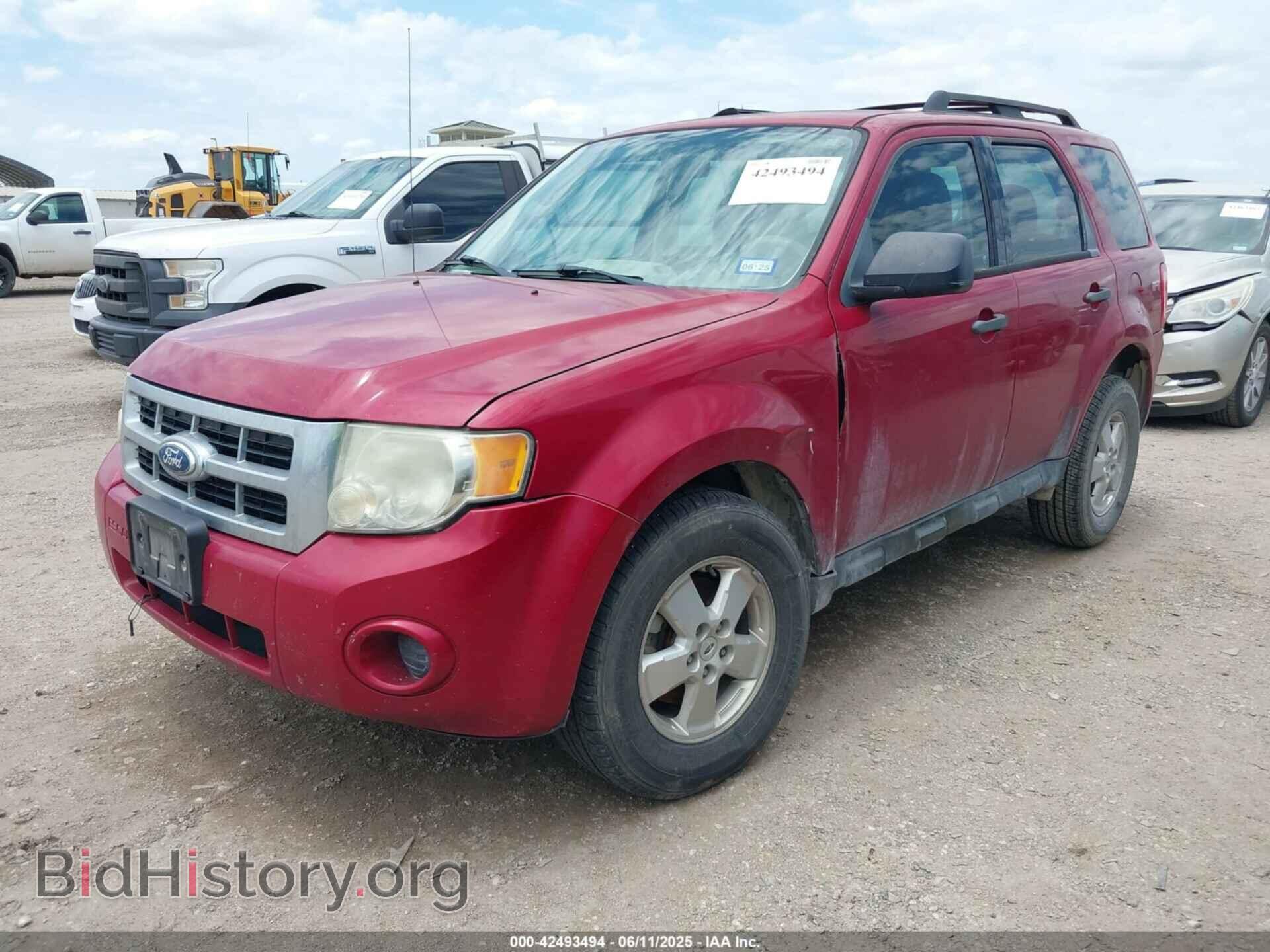 2011 FORD ESCAPE - VIN: 1FMCU0C75BKA61731 - Фото 2