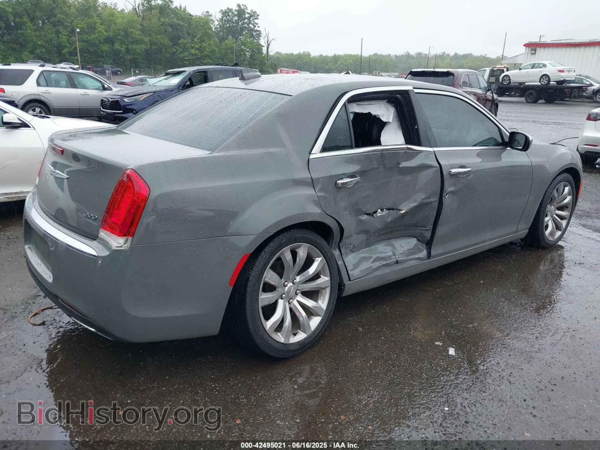 2019 CHRYSLER 300 - VIN: 2C3CCAEG2KH527931 - Фото 4