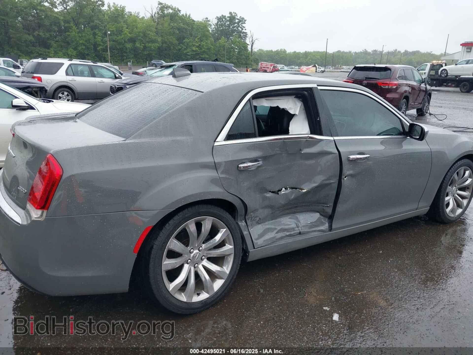 2019 CHRYSLER 300 - VIN: 2C3CCAEG2KH527931 - Фото 6